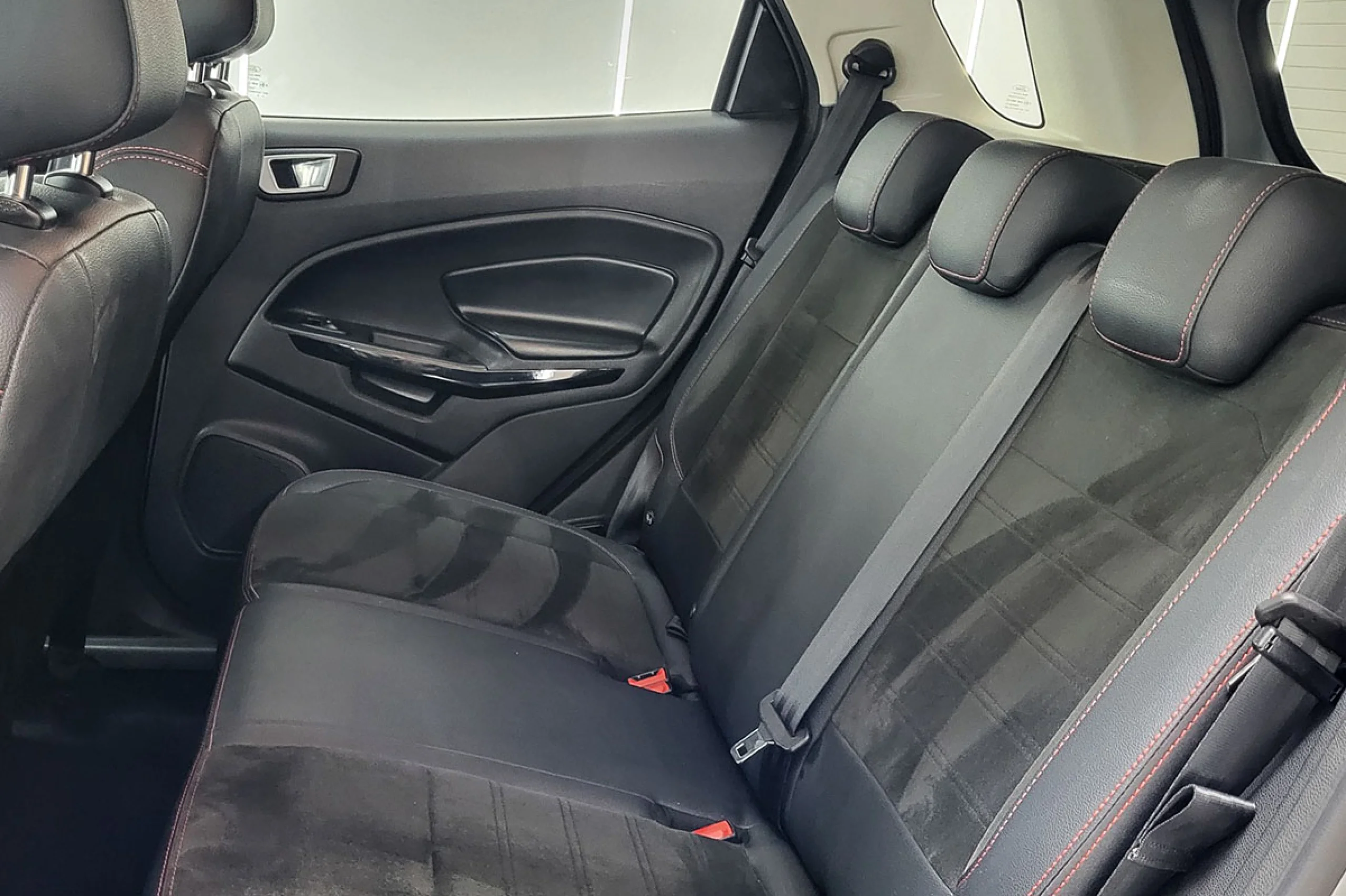 Ford EcoSport 1.0T EcoBoost 92kW 125CV SS ST Line - Foto 14