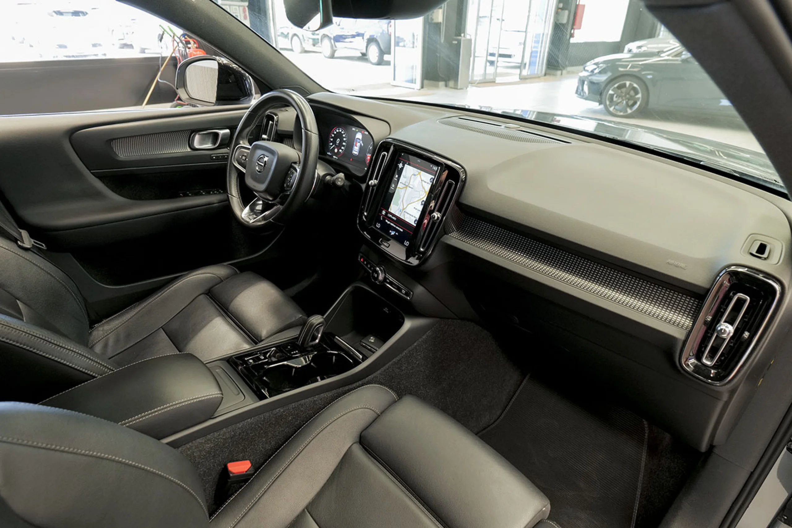 Volvo XC 40 XC40 2.0 T5 AWD RDesign Auto - Foto 35
