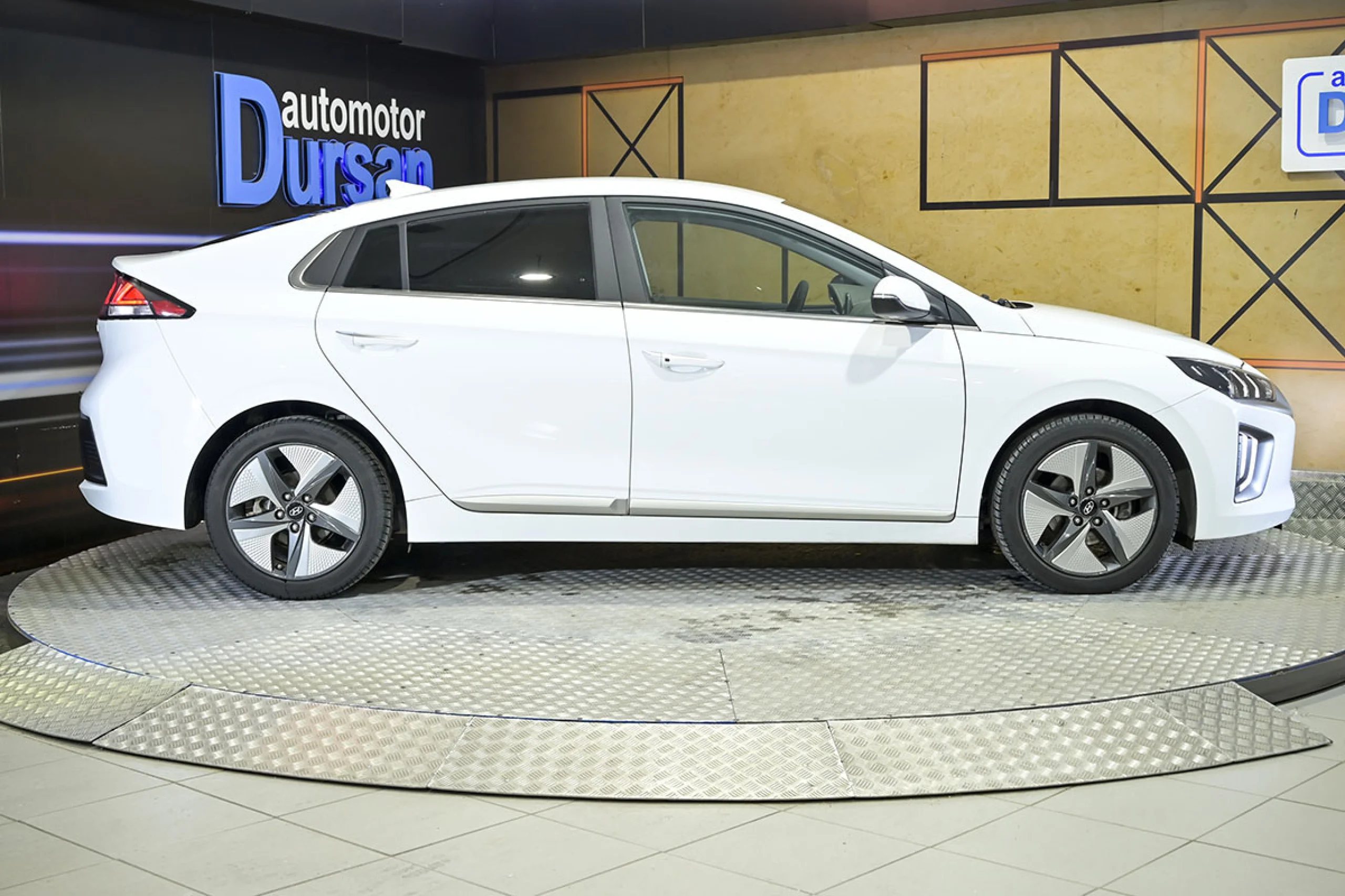 Hyundai Ioniq 1.6 GDI HEV Tecno DCT - Foto 18