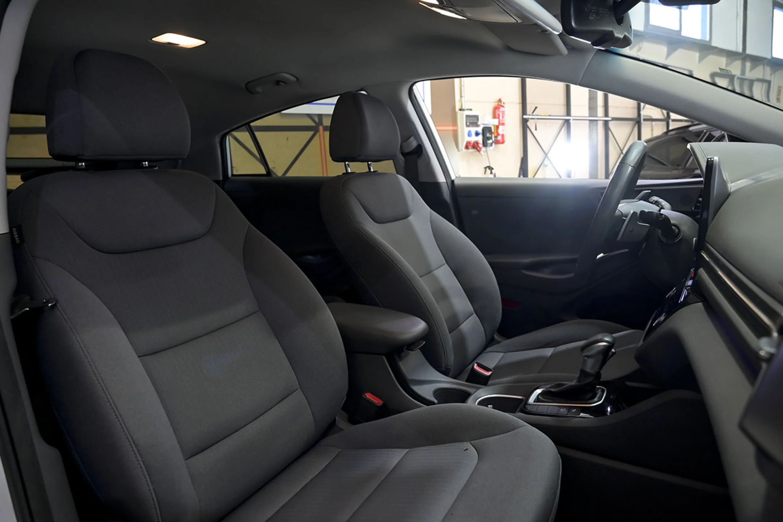 Hyundai Ioniq 1.6 GDI HEV Tecno DCT - Foto 30