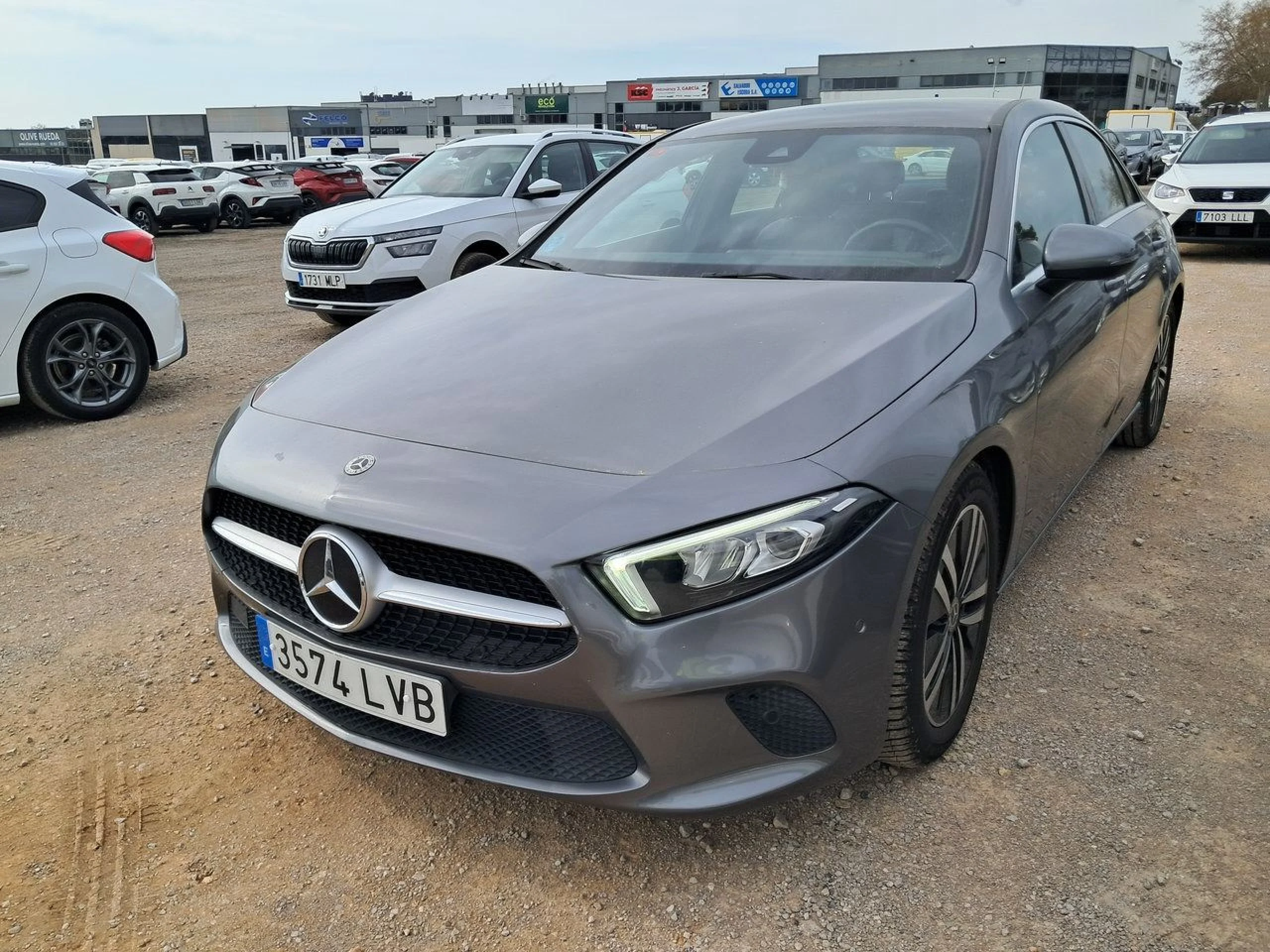 Mercedes-Benz A 180 MERCEDES A-CLASS Sedán A 180 d - Foto 1