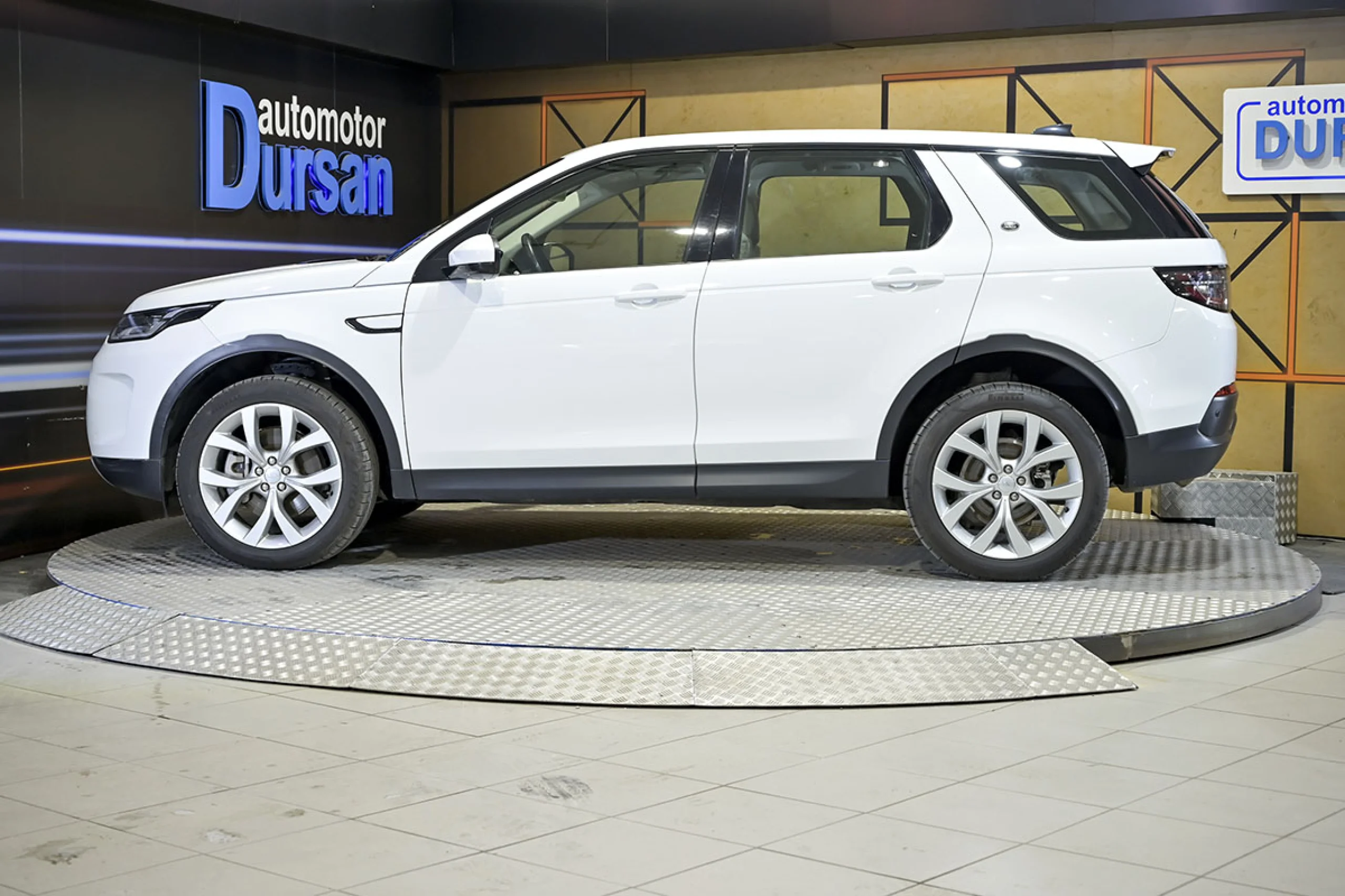 Land Rover Discovery Sport 2.0D TD4 163 PS AWD Auto MHEV SE - Foto 18