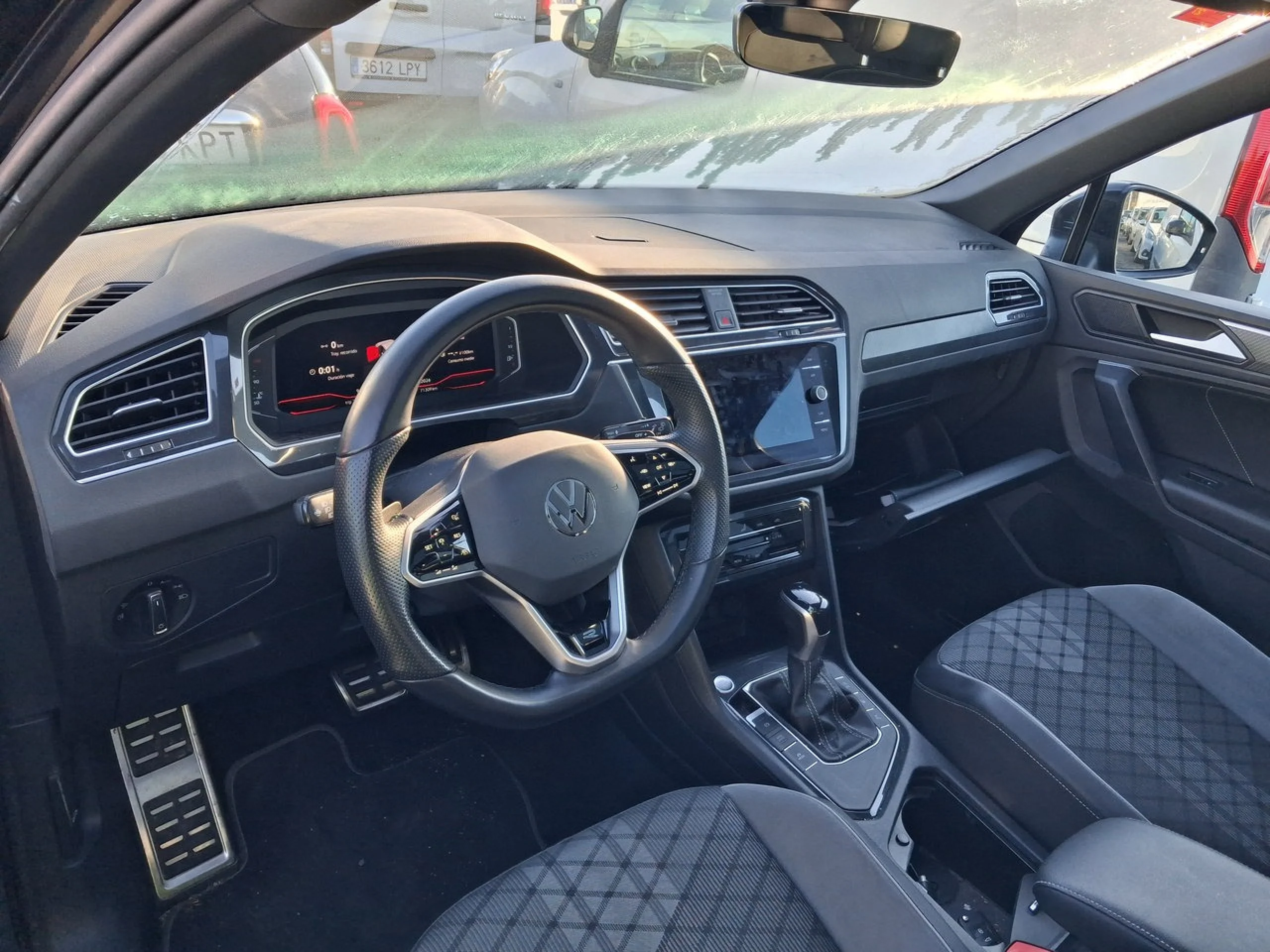 Volkswagen Tiguan R-Line 2.0 TDI 110kW (150CV) DSG - Foto 7