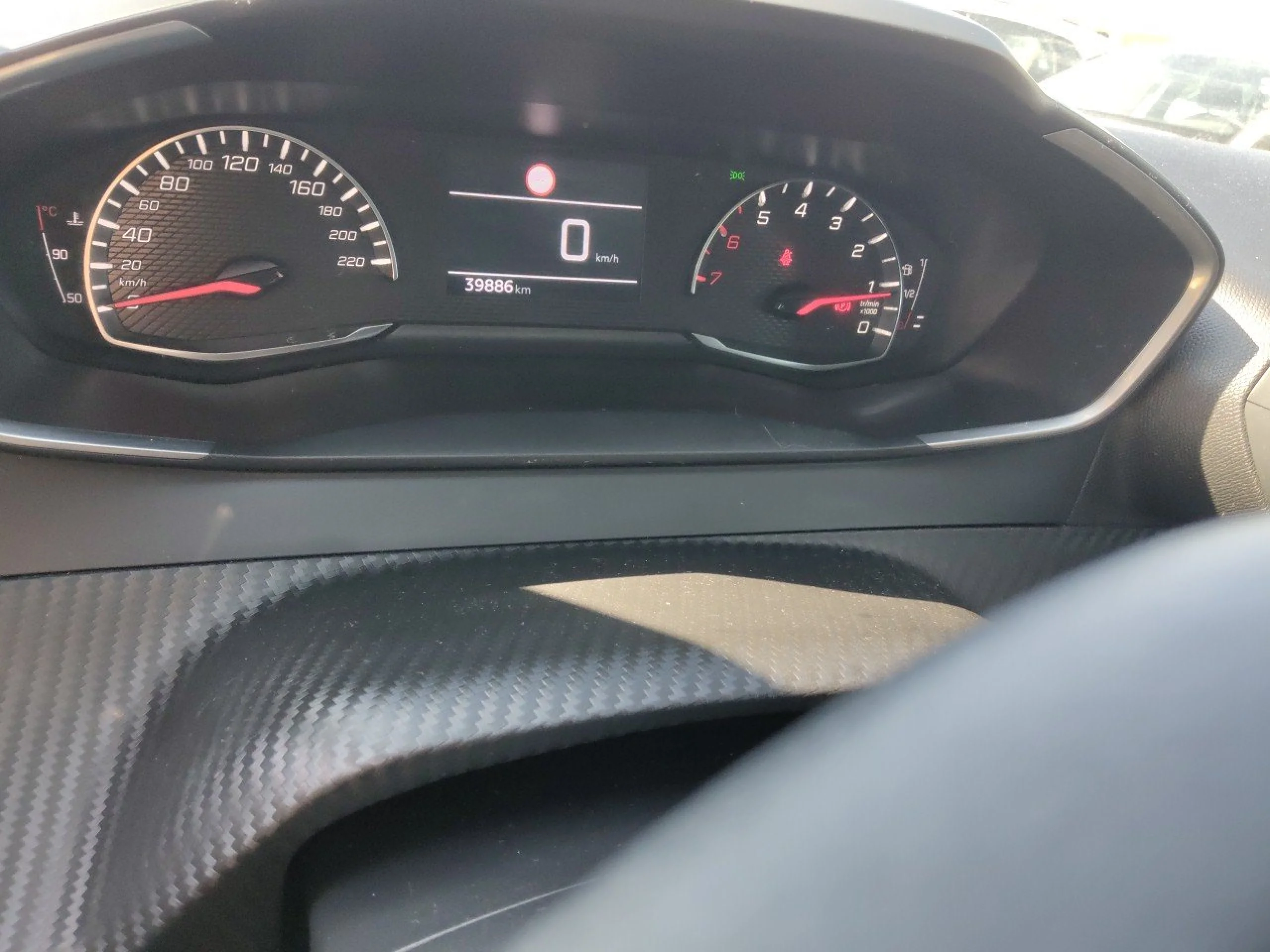 Peugeot 2008 Active Pack BlueHDI 81kW (110CV) - Foto 8