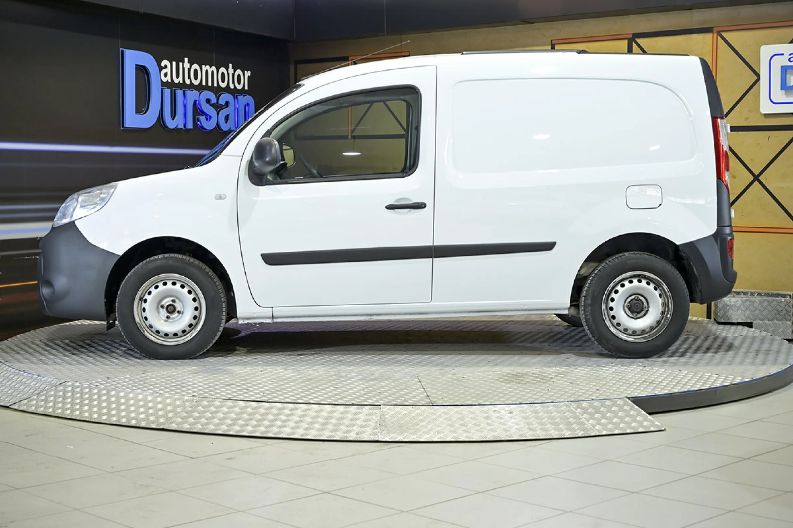 Renault Kangoo Furgón Compact dCi 55 kW 75 CV - Foto 17
