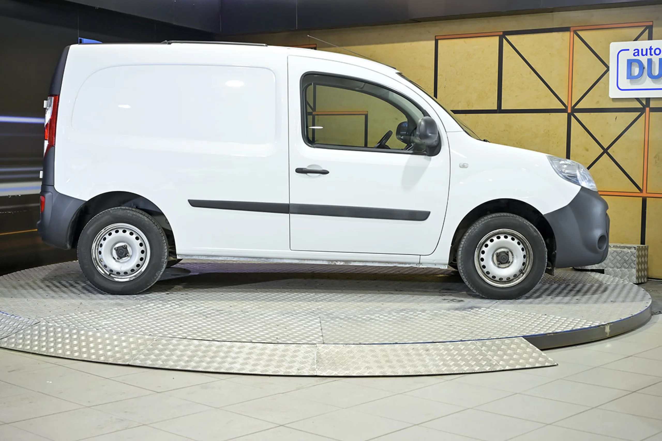 Renault Kangoo Furgón Compact dCi 55 kW 75 CV - Foto 18