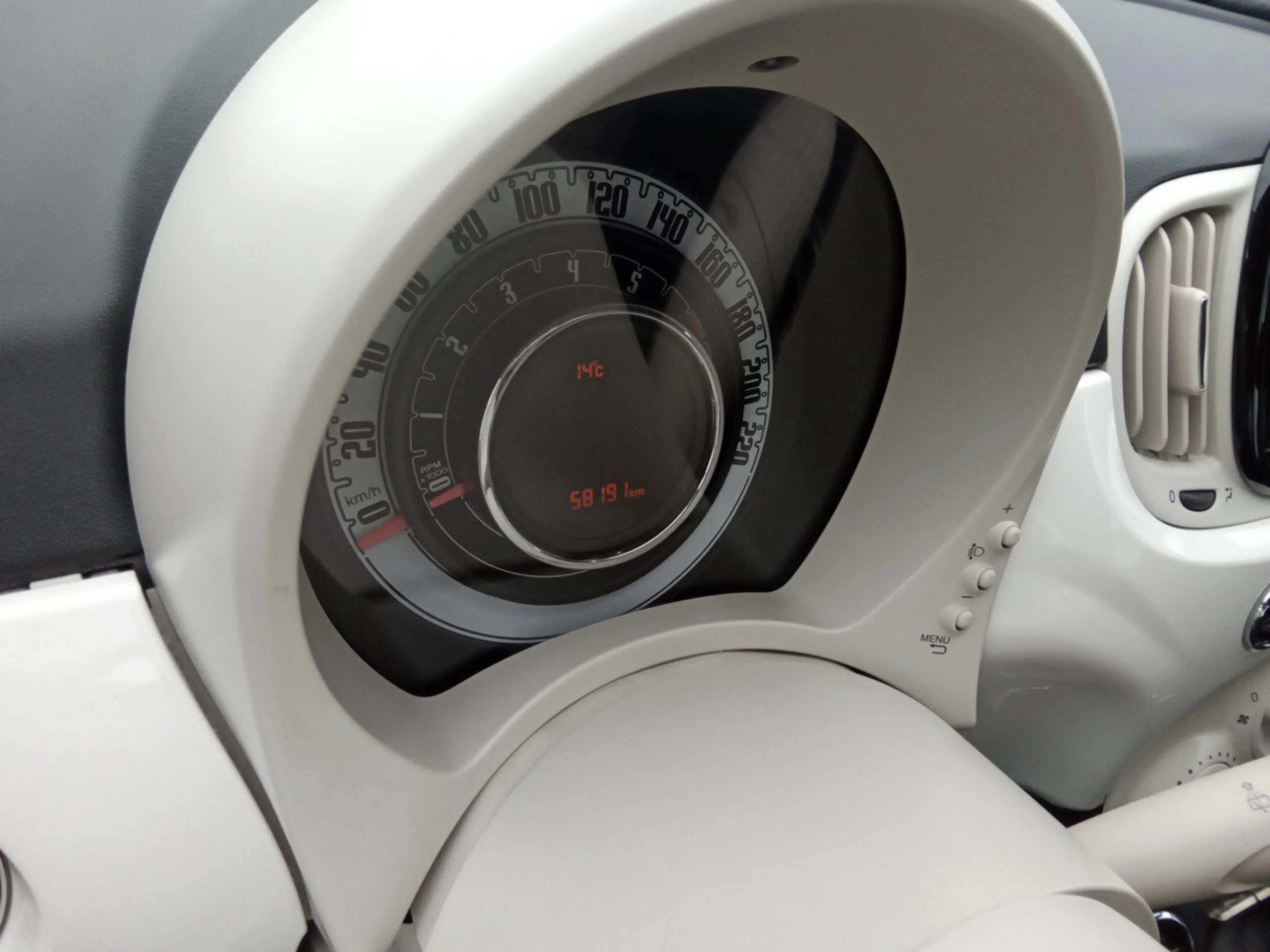 Fiat 500 Cult 1.0 Hybrid 51KW (70 CV) - Foto 8