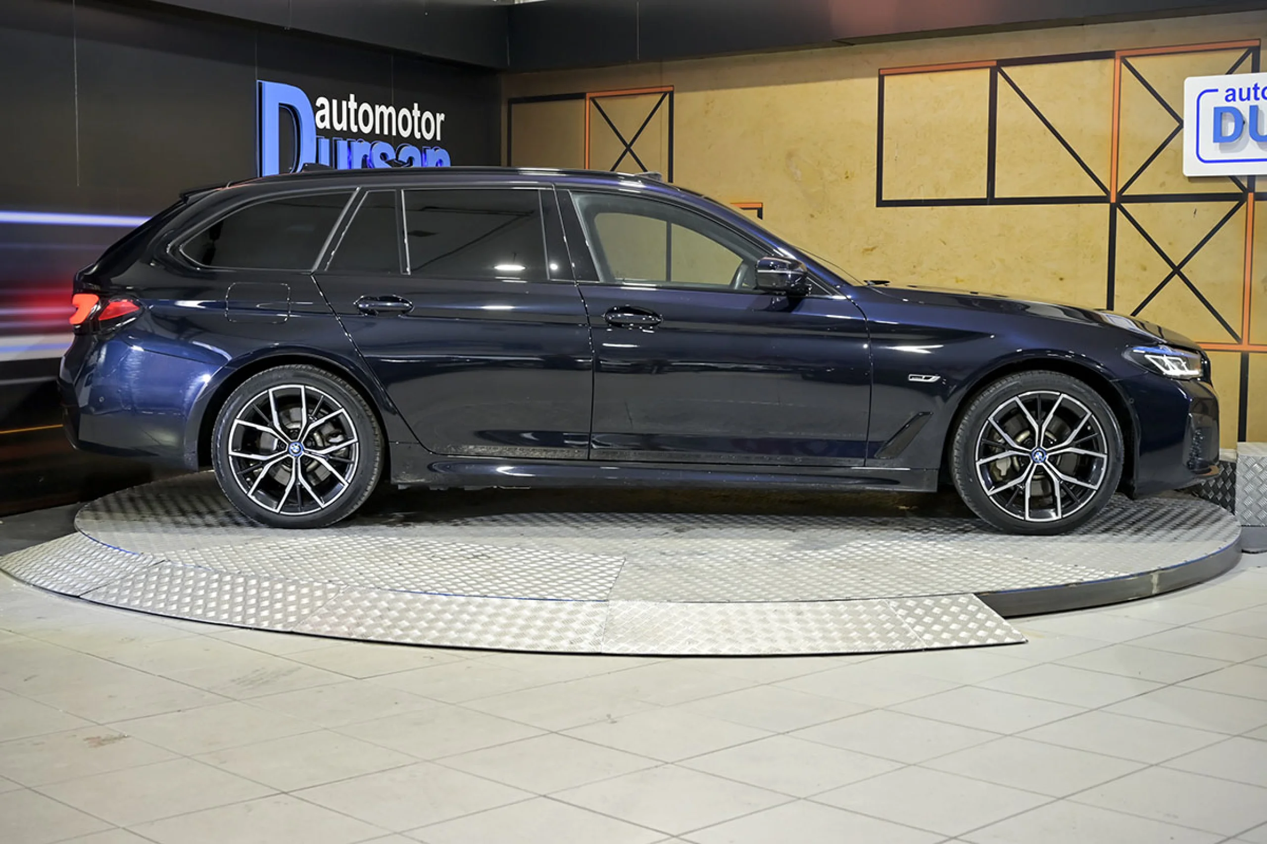 BMW 530 Serie 5 530e xDrive Touring - Foto 19