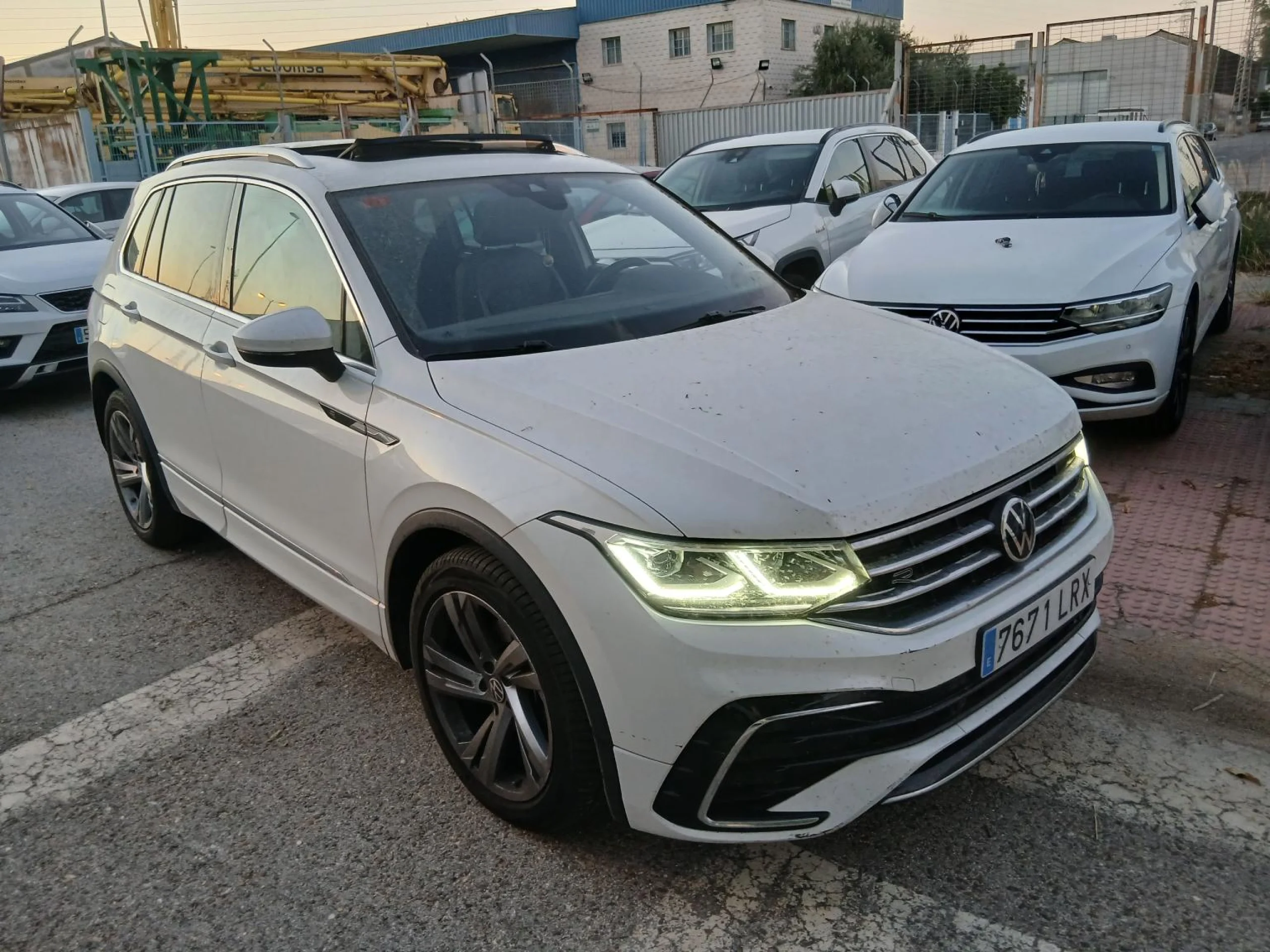 Volkswagen Tiguan R-Line 2.0 TDI 110kW (150CV) DSG - Foto 4