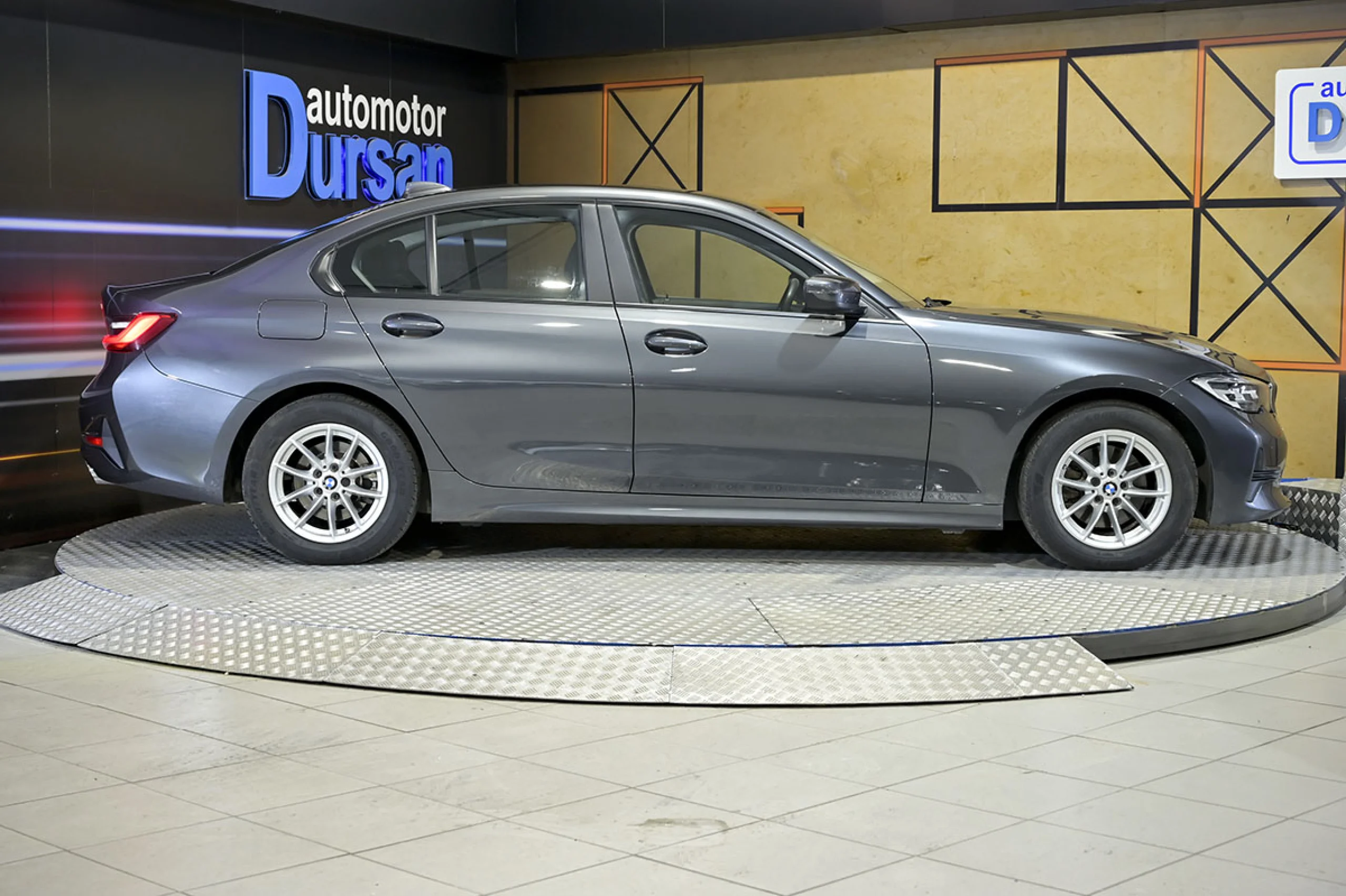 BMW 320 Serie 3 320d Auto. - Foto 26