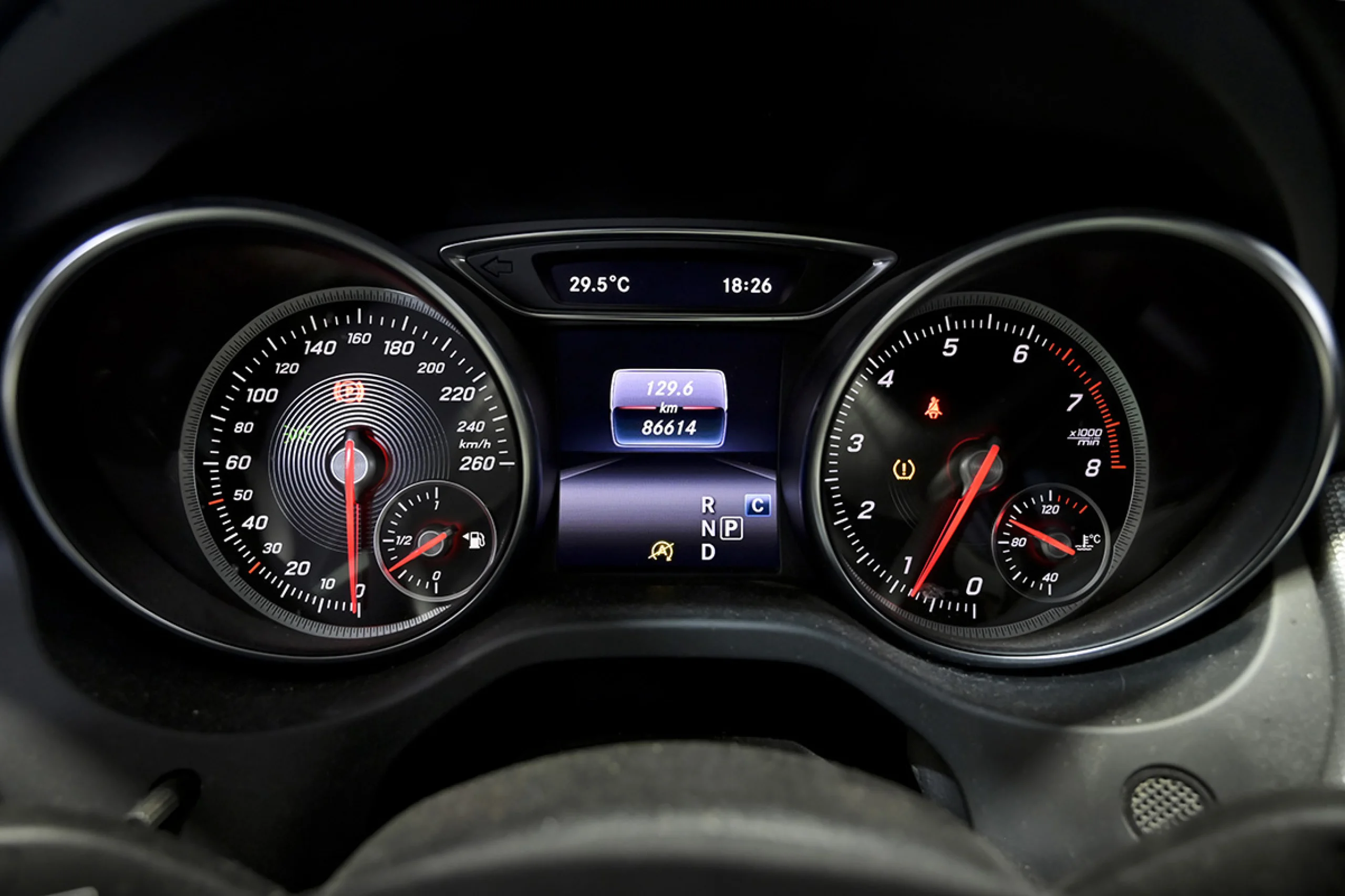 Mercedes-Benz GLA 180 Clase GLA GLA 180 - Foto 7
