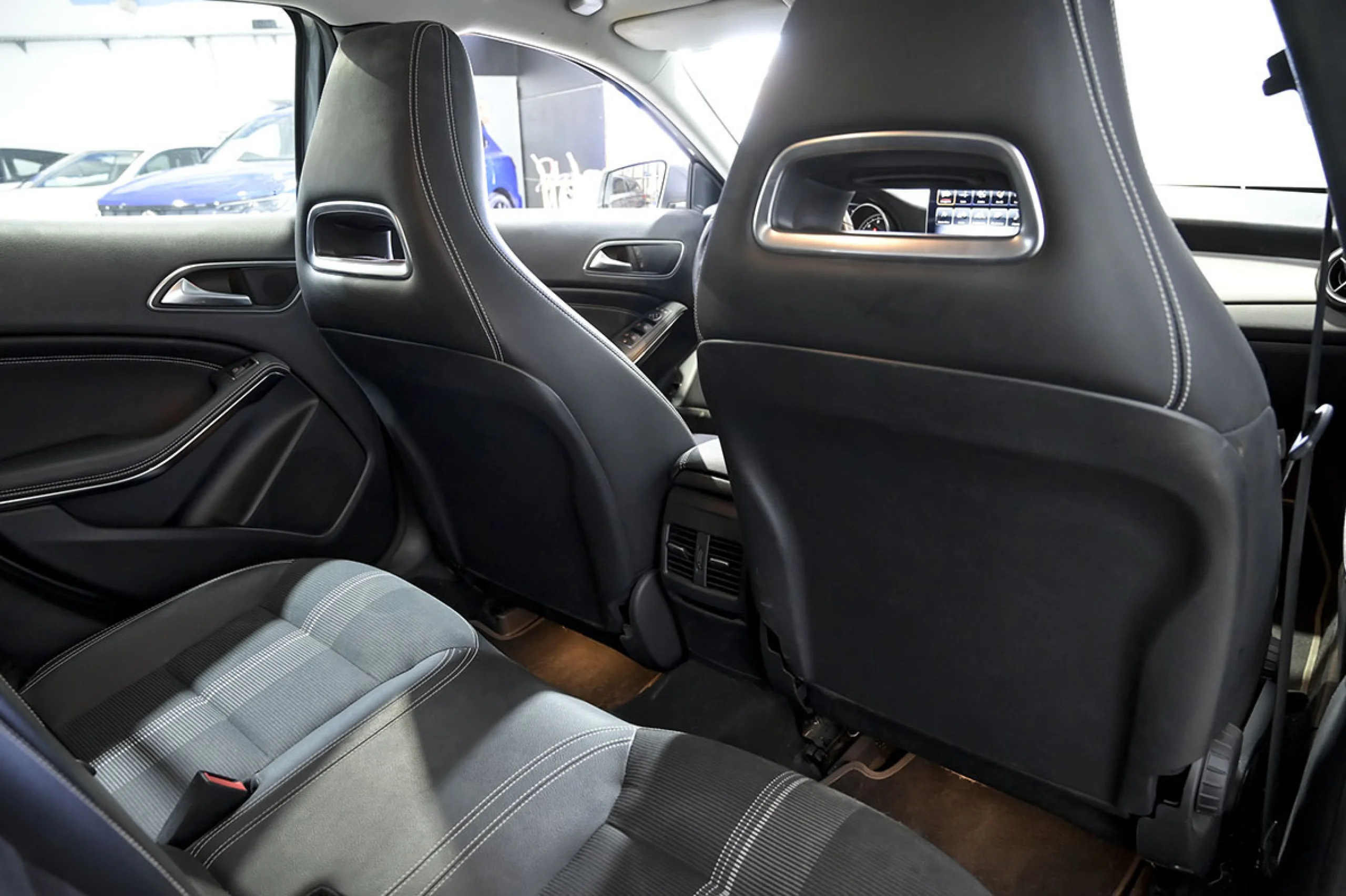 Mercedes-Benz GLA 180 Clase GLA GLA 180 - Foto 15