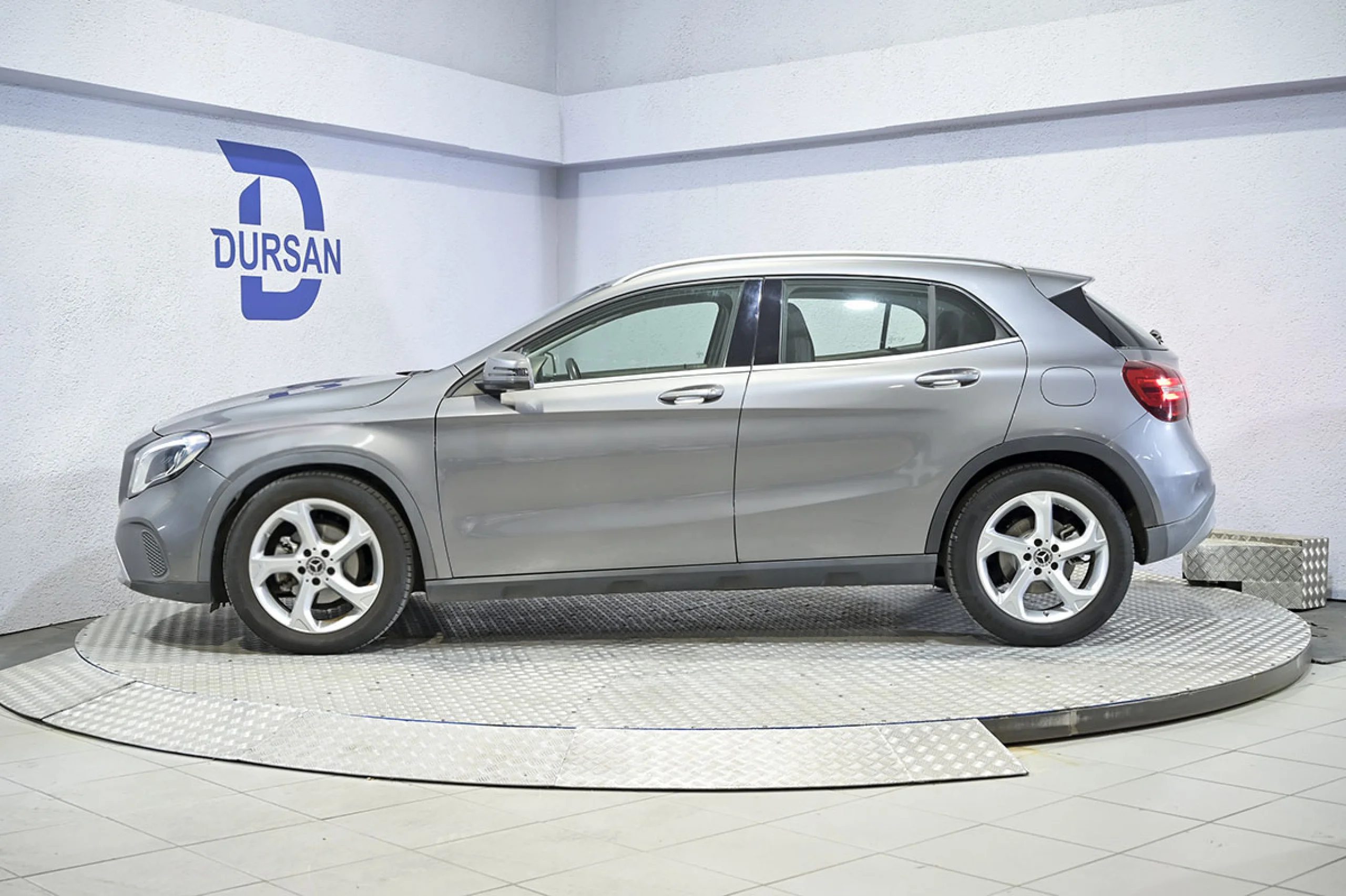 Mercedes-Benz GLA 180 Clase GLA GLA 180 - Foto 20