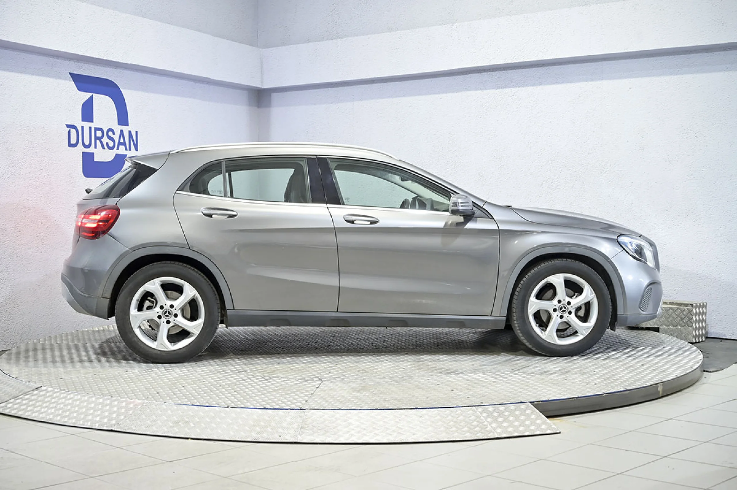 Mercedes-Benz GLA 180 Clase GLA GLA 180 - Foto 21
