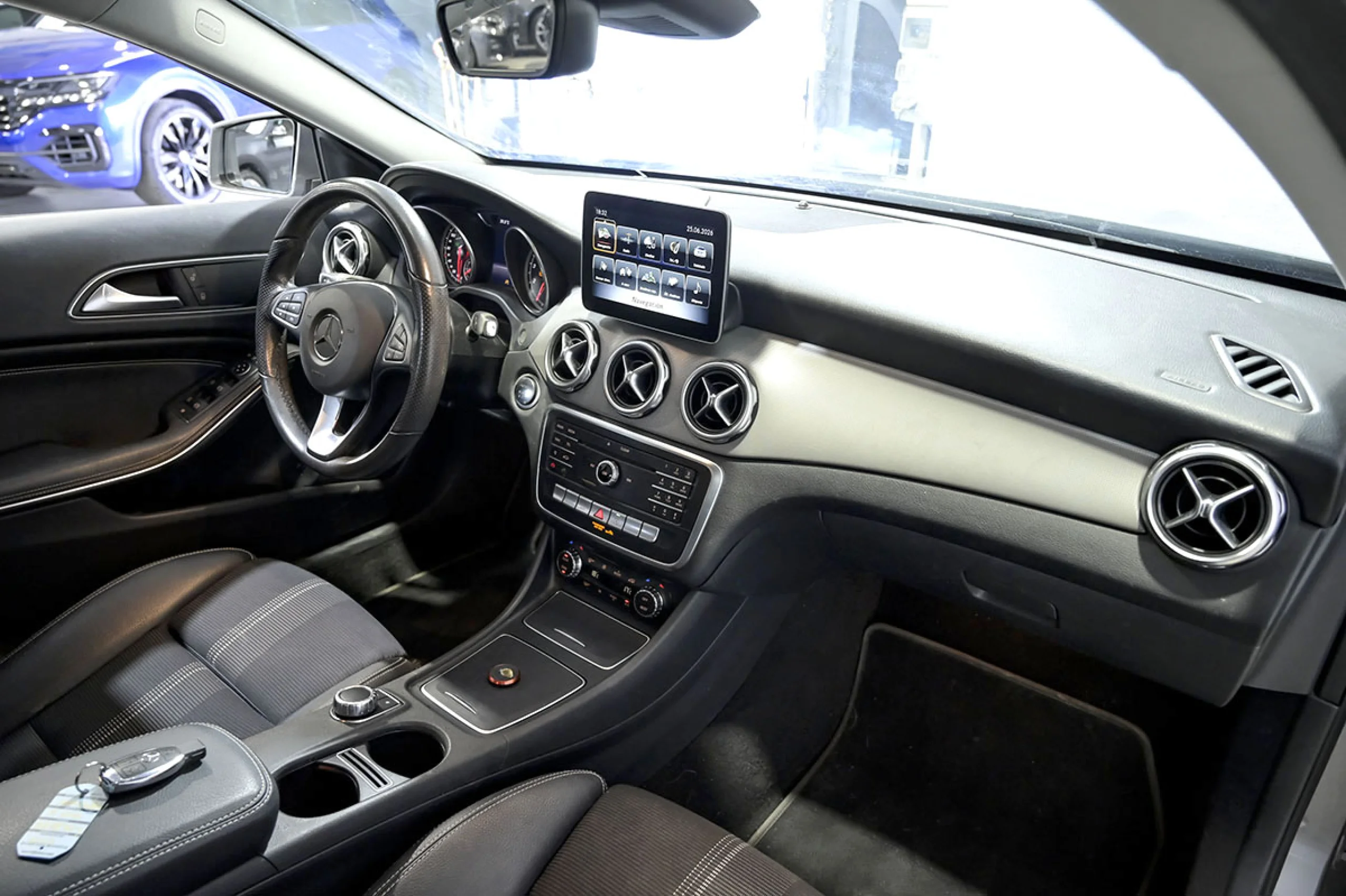 Mercedes-Benz GLA 180 Clase GLA GLA 180 - Foto 34