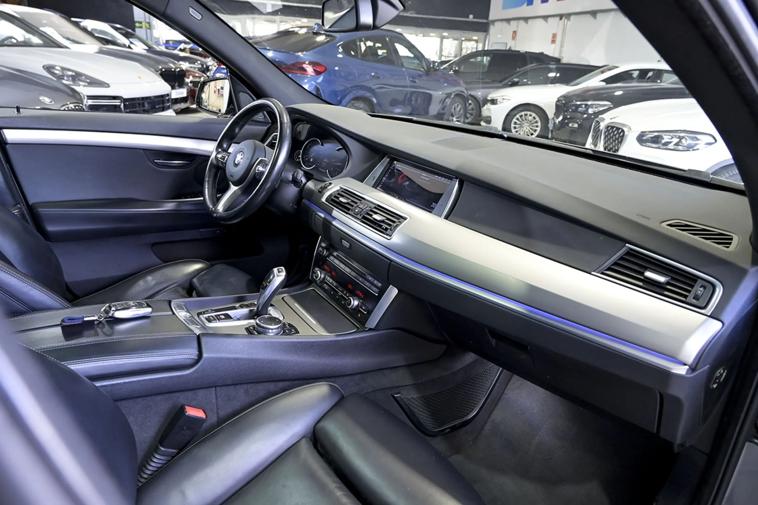 BMW 535 Serie 5 535d xDrive Gran Turismo - Foto 32