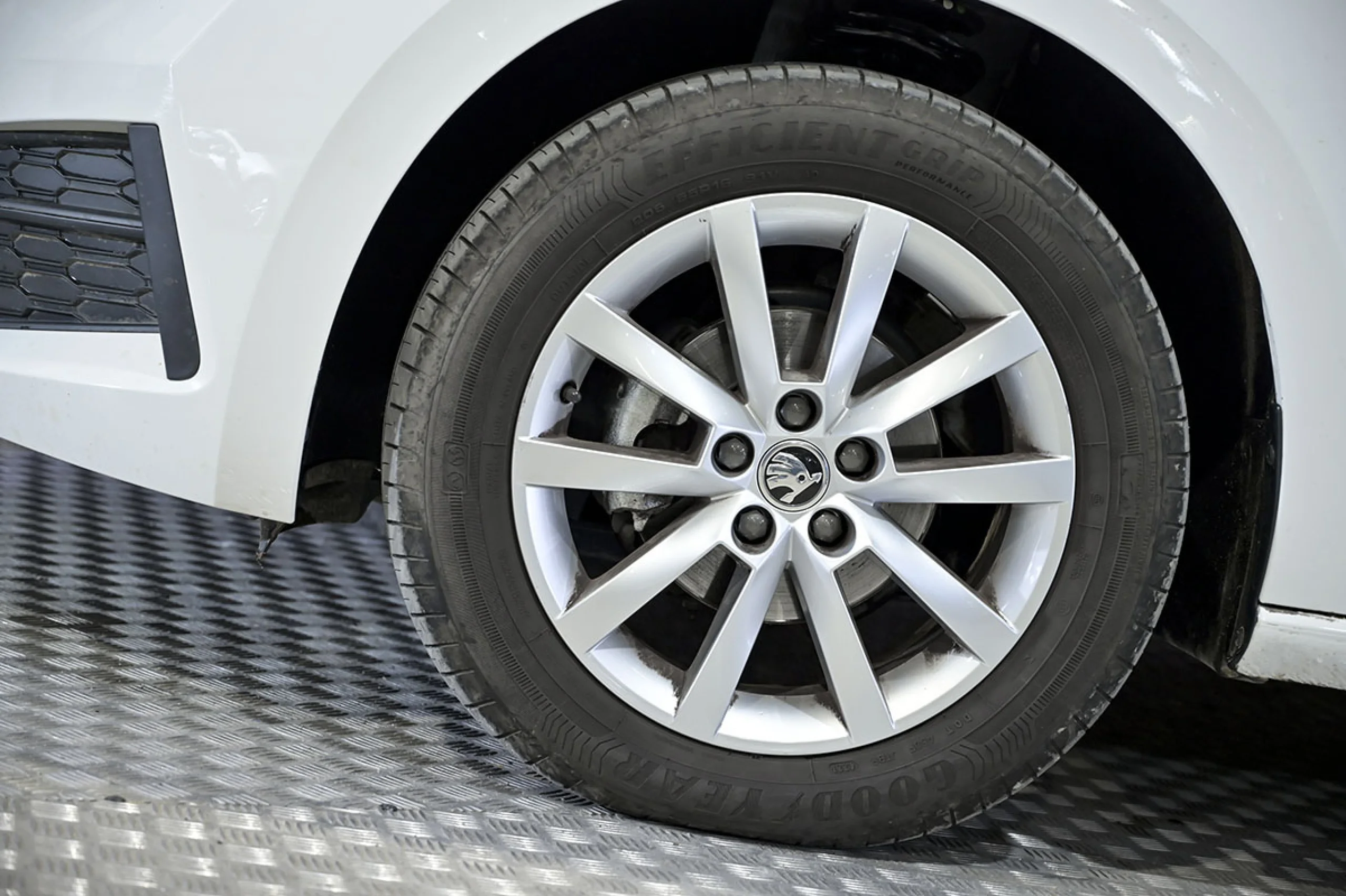 Skoda Scala 1.0 TGI 66KW 90CV Active - Foto 14