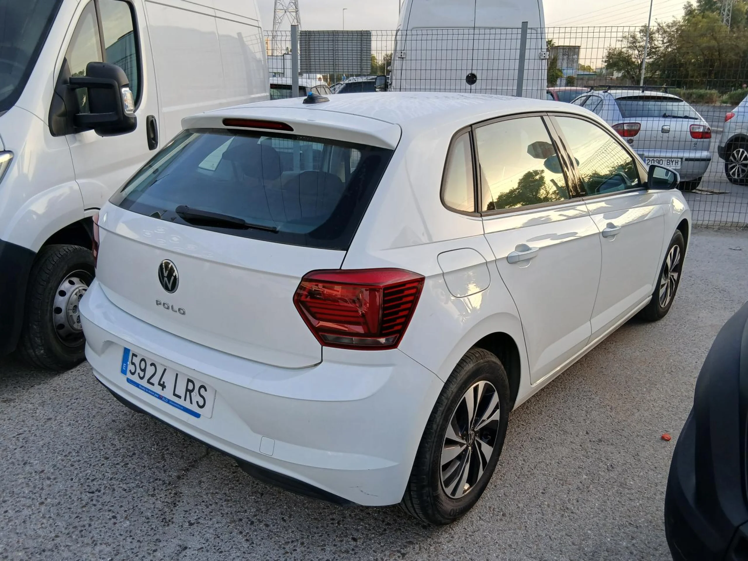 Volkswagen Polo Advance 1.0 TSI 70kW (95CV) - Foto 3
