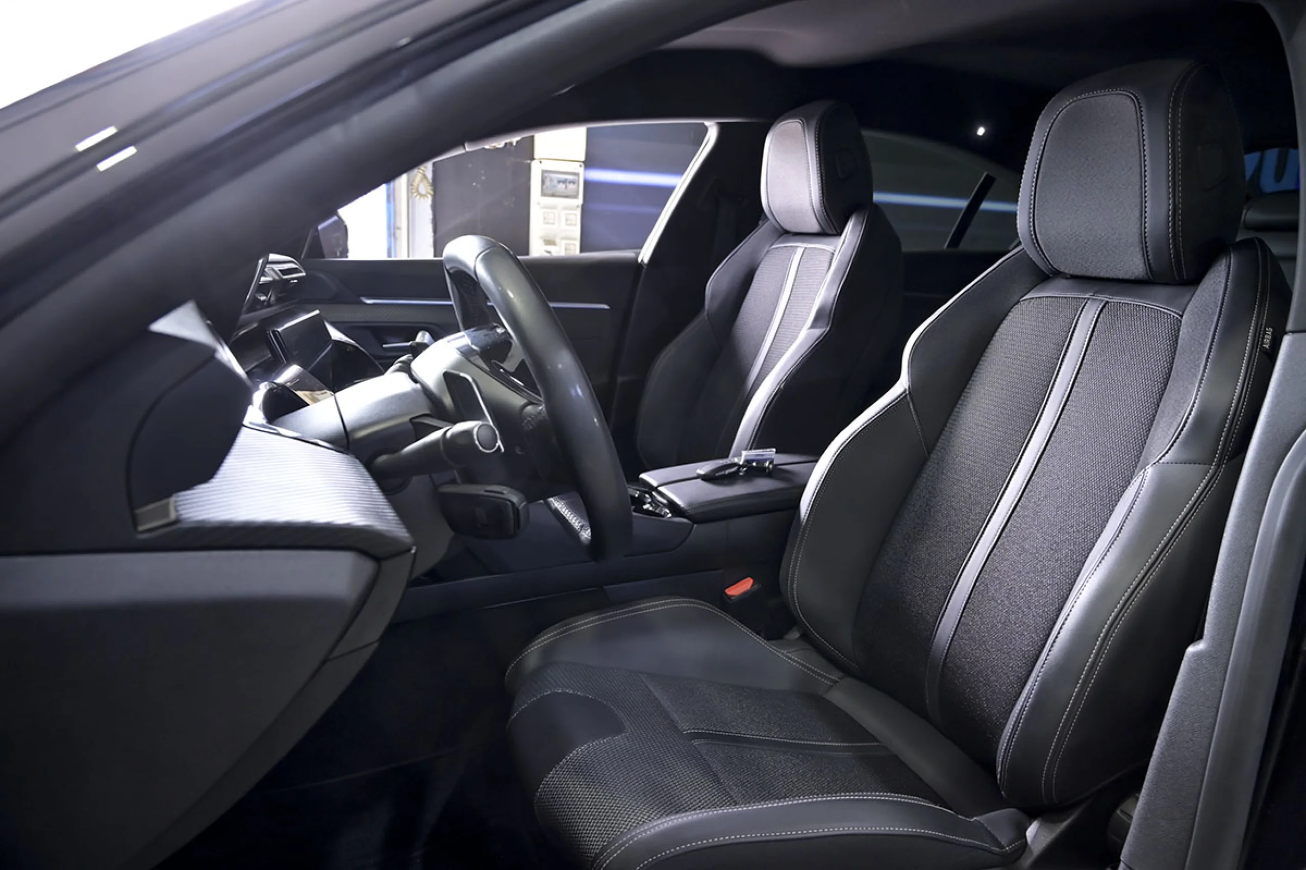 Peugeot 508 5P Allure Pack PureTech 130 SS EAT8 - Foto 23