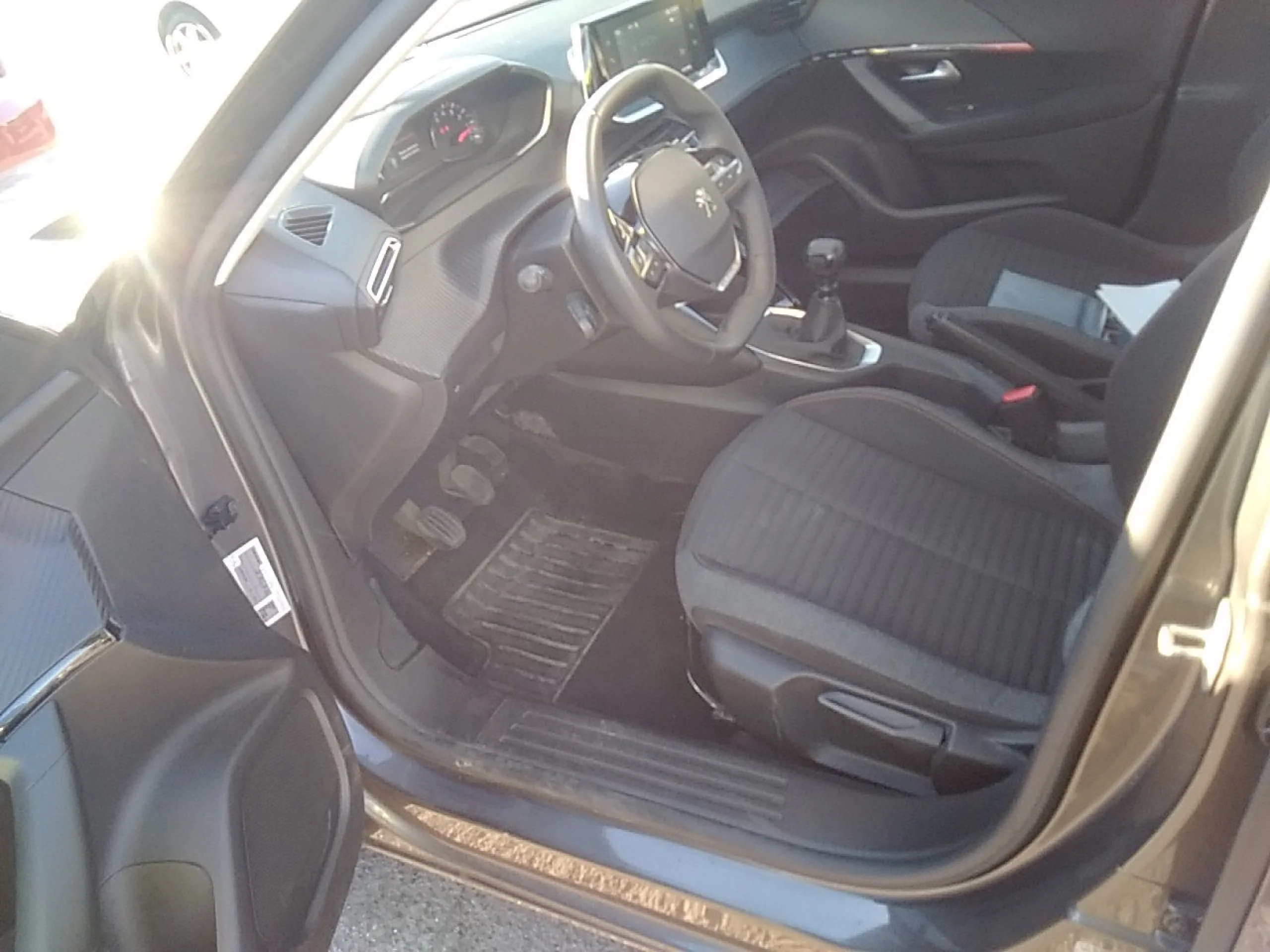 Peugeot 2008 Active Pack BlueHDI 81kW (110CV) - Foto 7