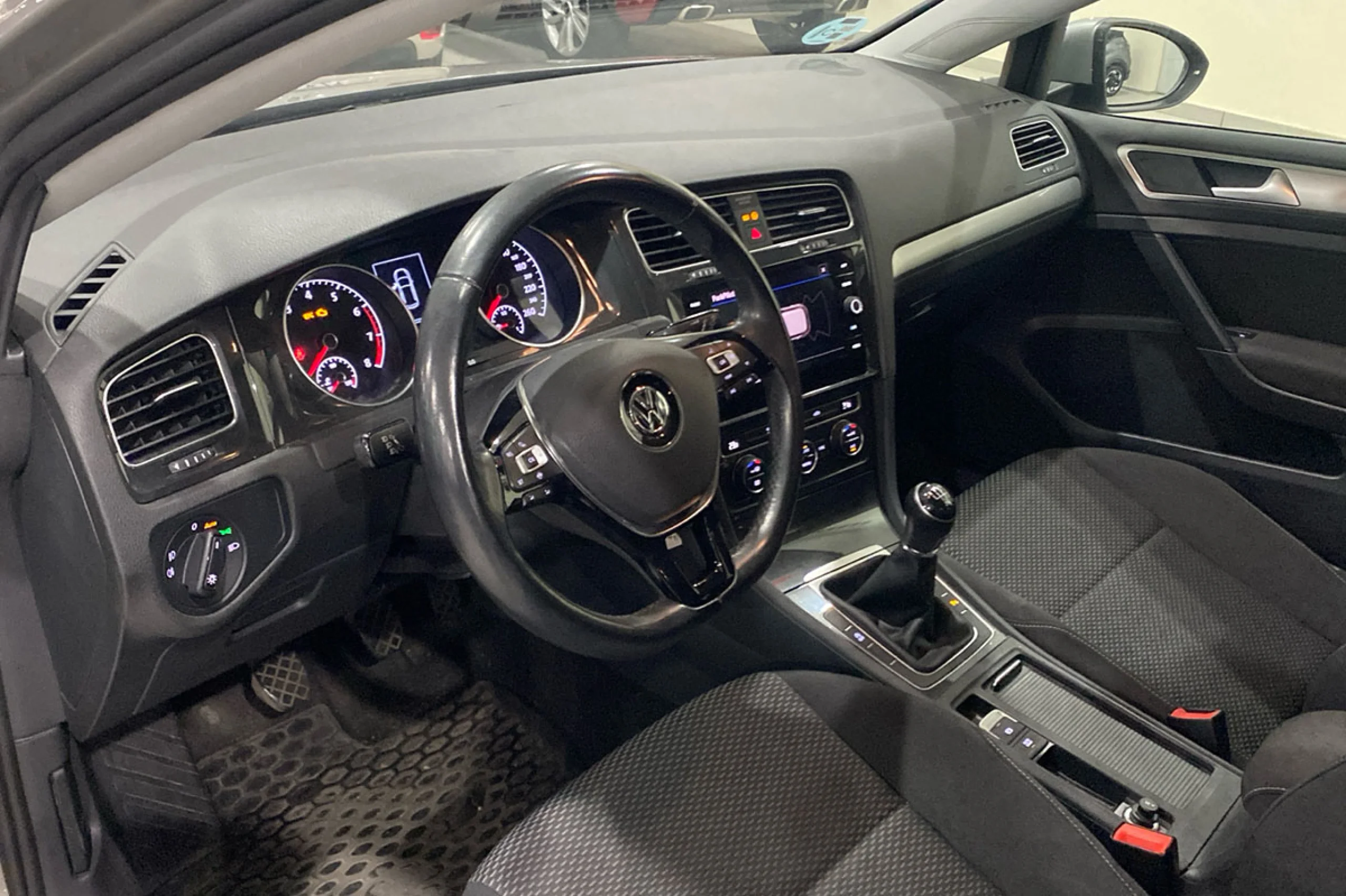 Volkswagen Golf Advance 1.5 TSI EVO 96kW 130CV - Foto 6