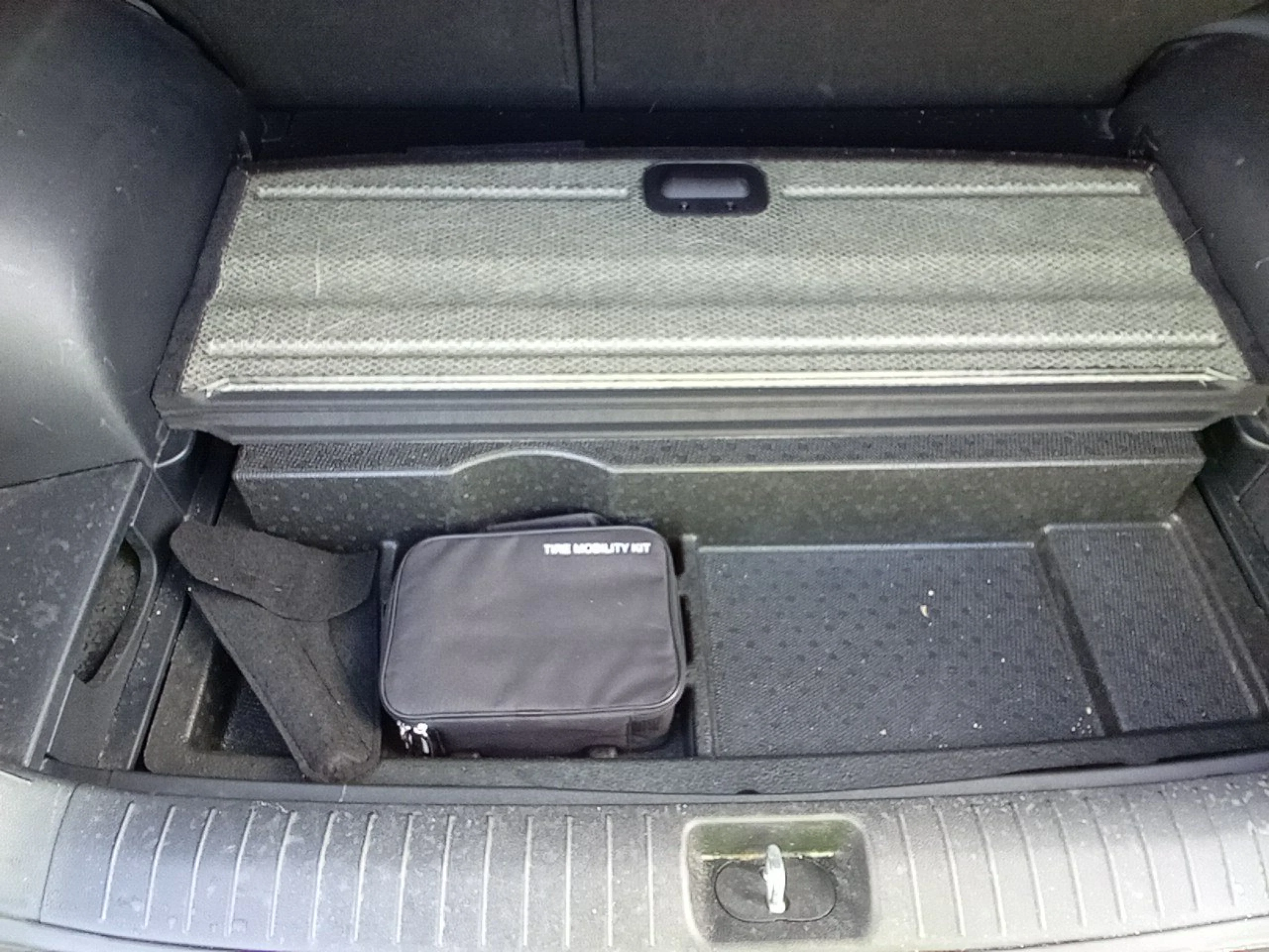 Kia Sportage 1.6 MHEV Business 100kW (136CV) 4x4 - Foto 8