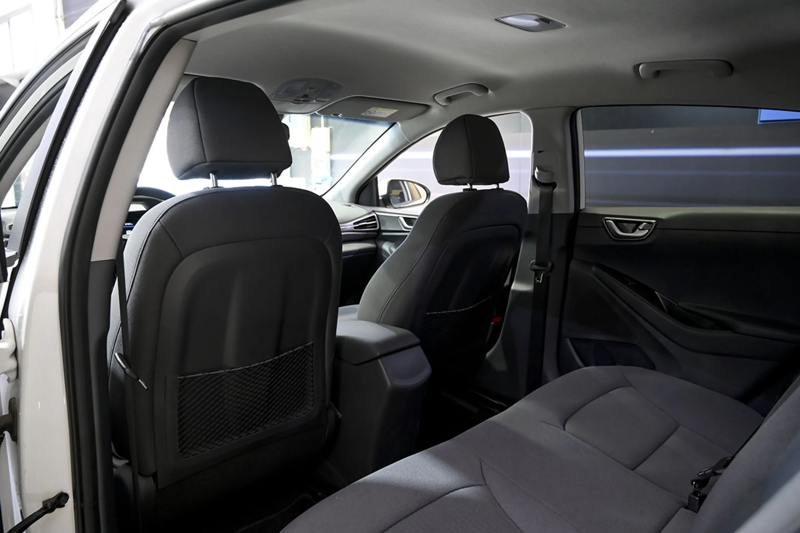 Hyundai Ioniq 1.6 GDI PHEV Klass DCT - Foto 17