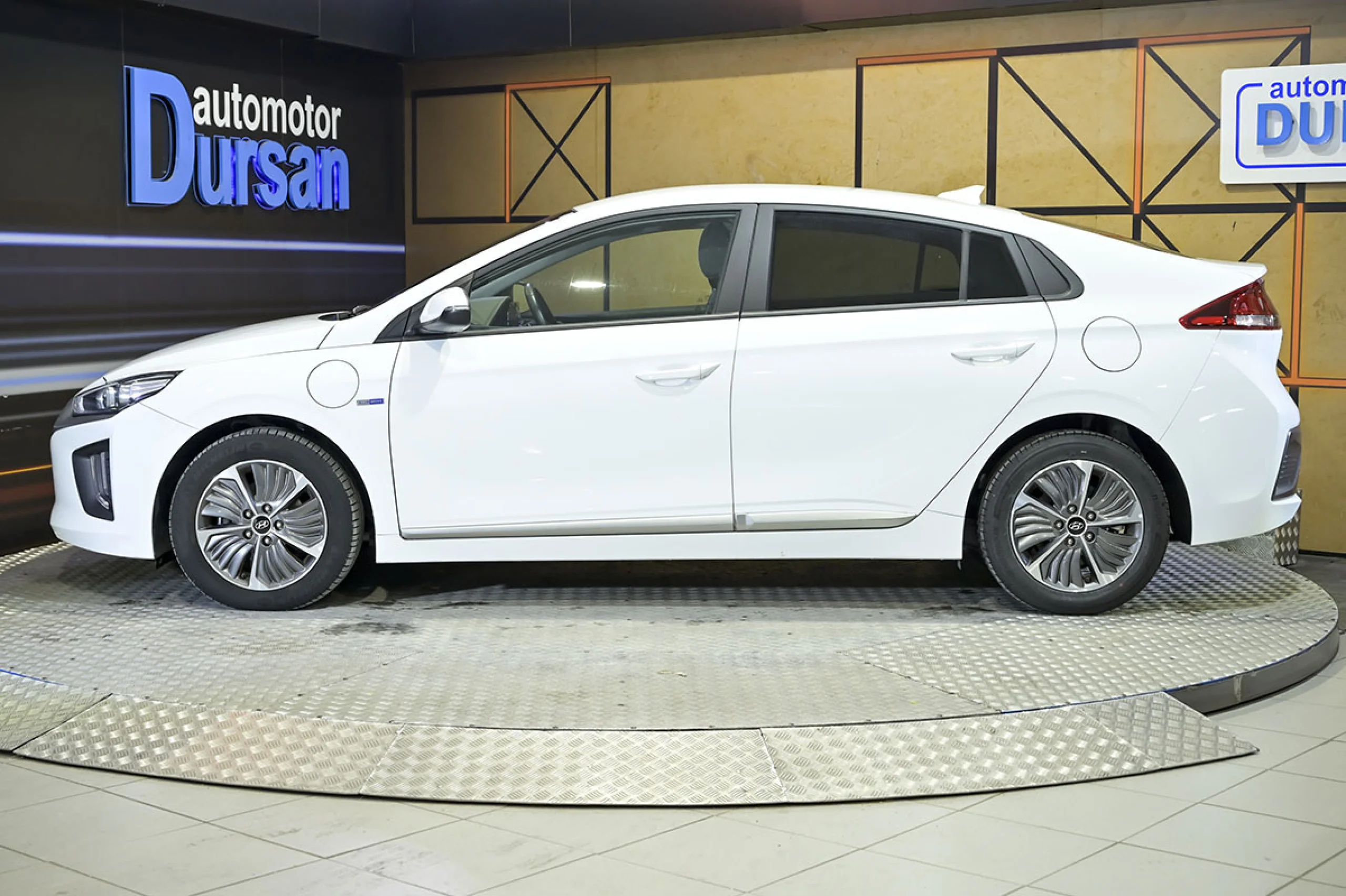 Hyundai Ioniq 1.6 GDI PHEV Klass DCT - Foto 20