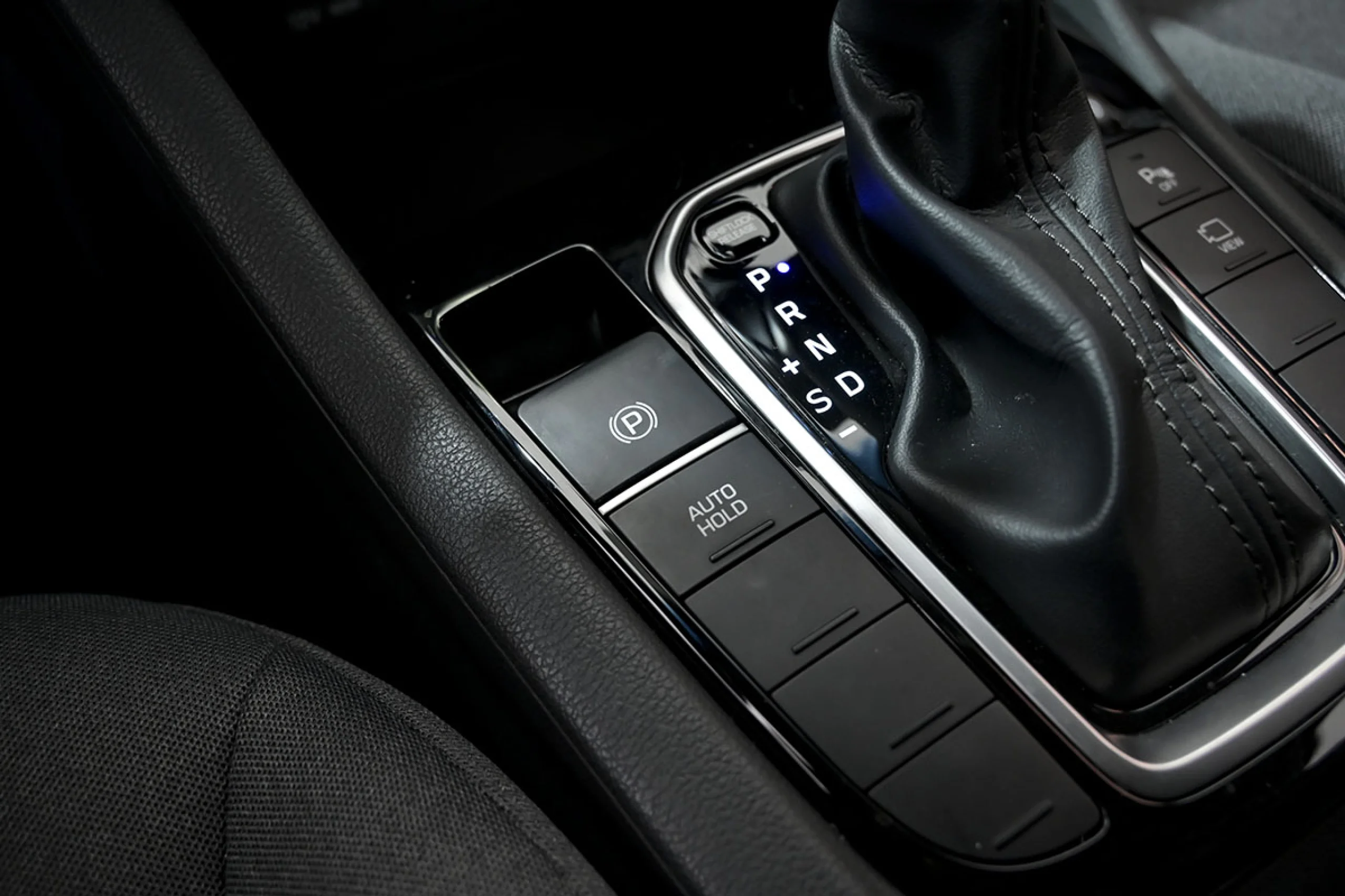 Hyundai Ioniq 1.6 GDI PHEV Klass DCT - Foto 40