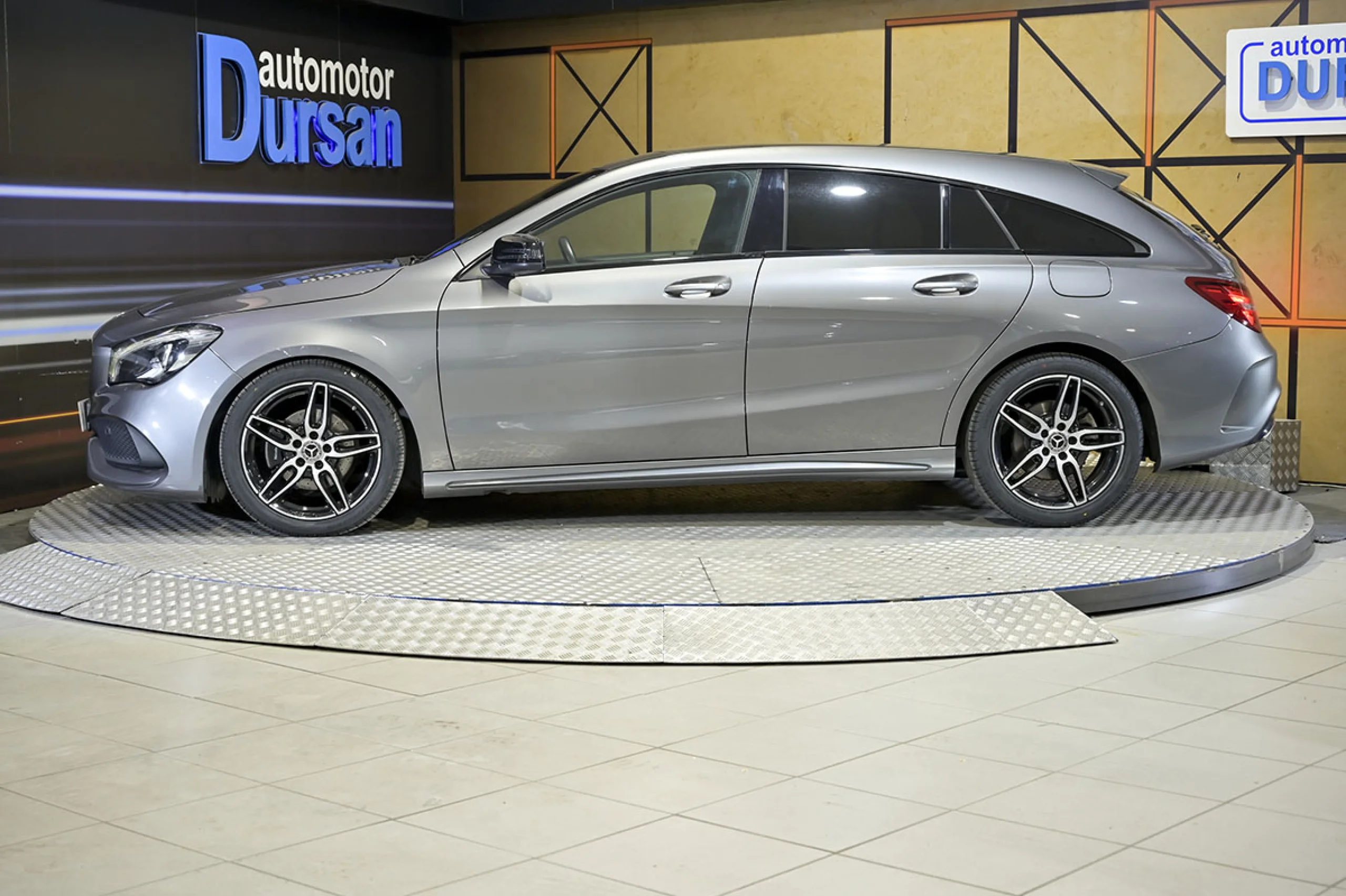 Mercedes-Benz CLA 200 MERCEDES-BENZ Clase CLA CLA 200 d Shooting Brake - Foto 19
