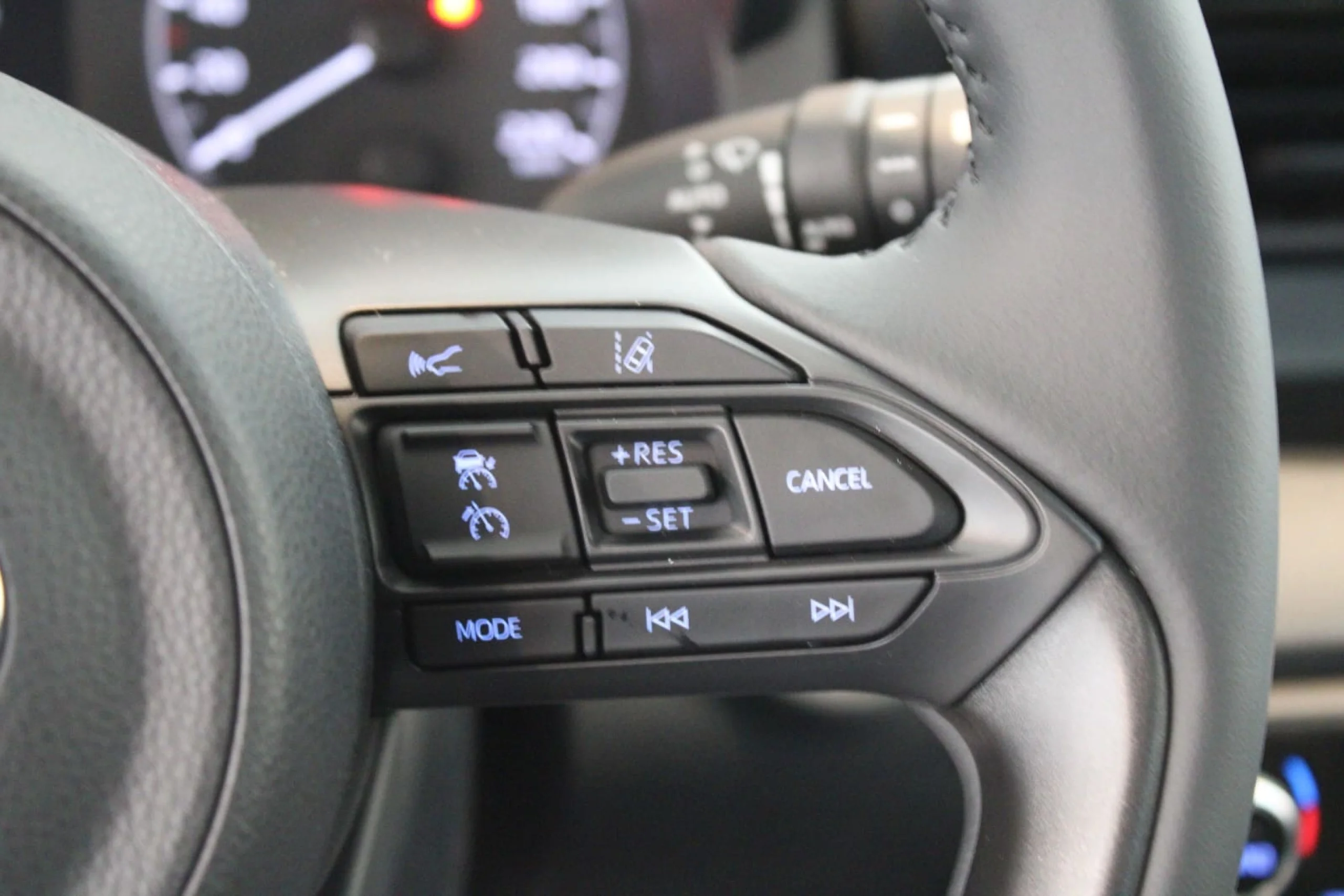 Toyota Yaris 1.5 120h Active Tech - Foto 11