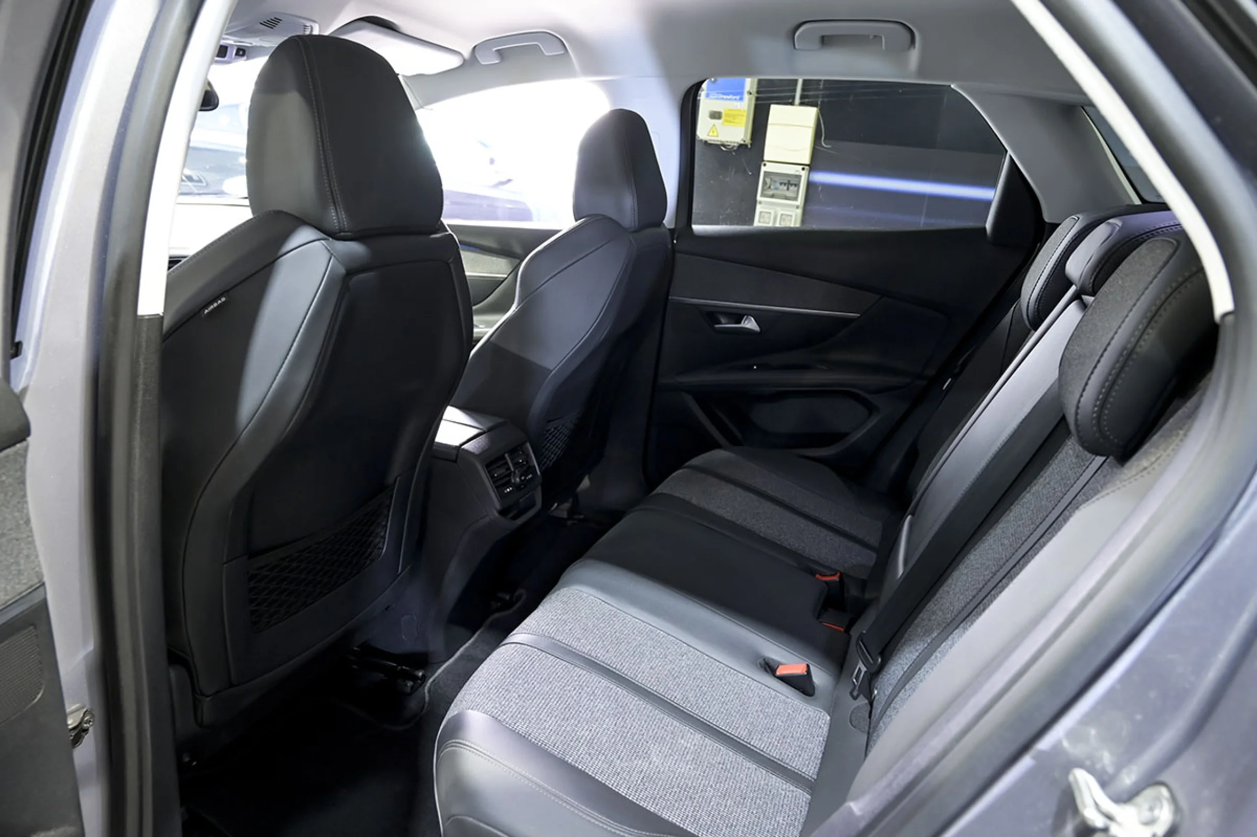 Peugeot 3008 1.5 BlueHDi 96kW 130CV SS Allure - Foto 16