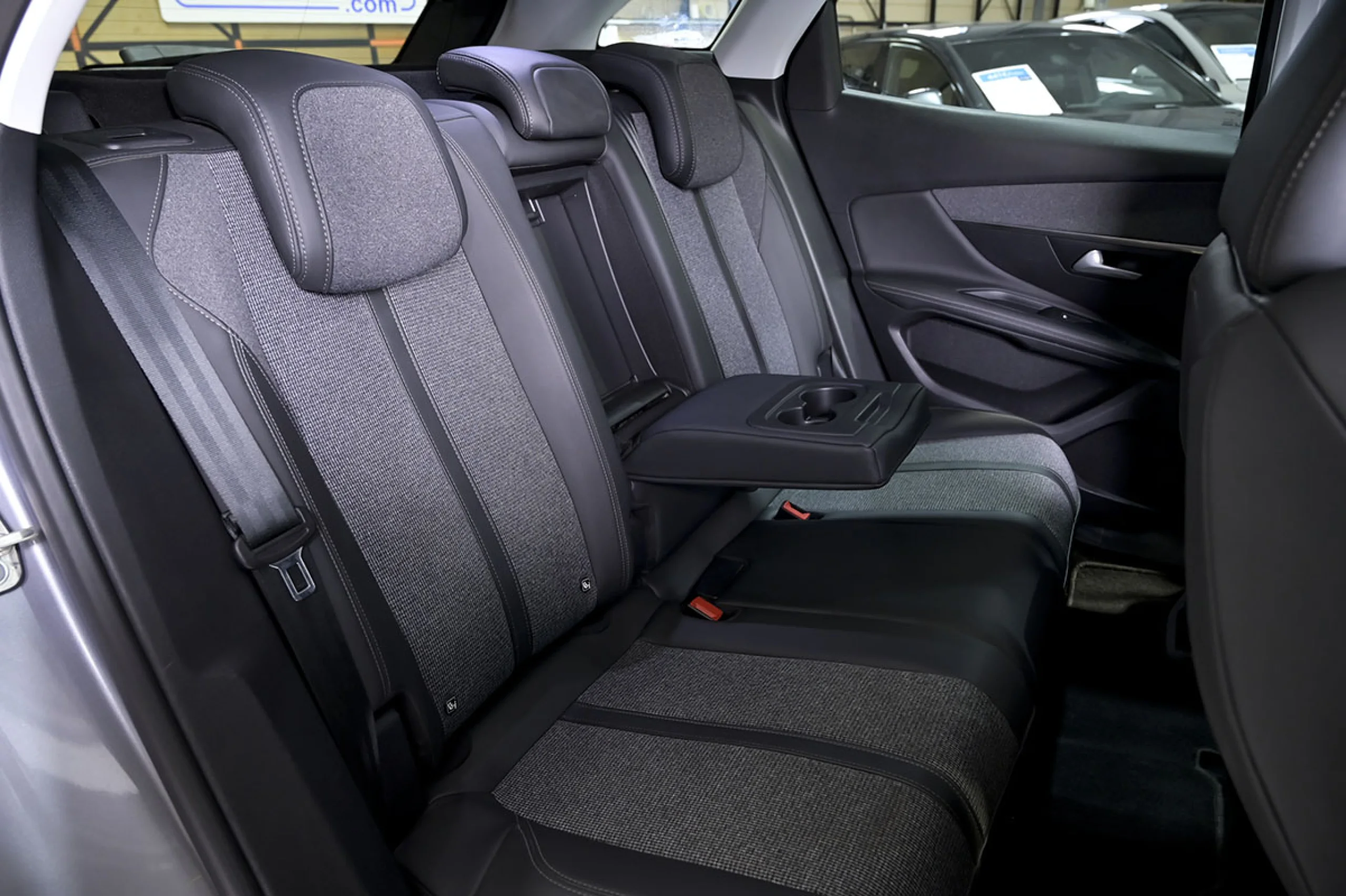 Peugeot 3008 1.5 BlueHDi 96kW 130CV SS Allure - Foto 18