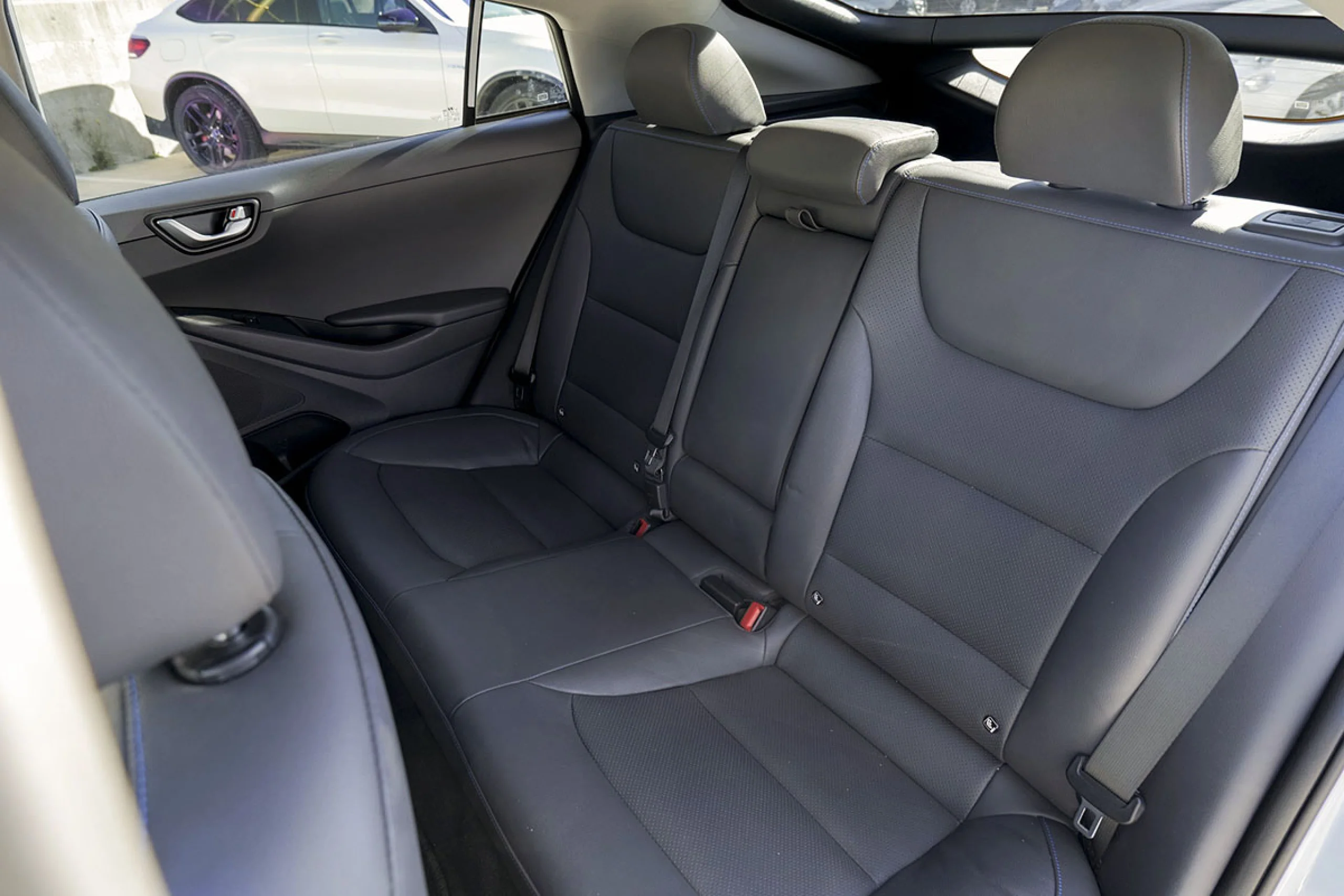 Hyundai Ioniq 1.6 GDI HEV Style DCT - Foto 14