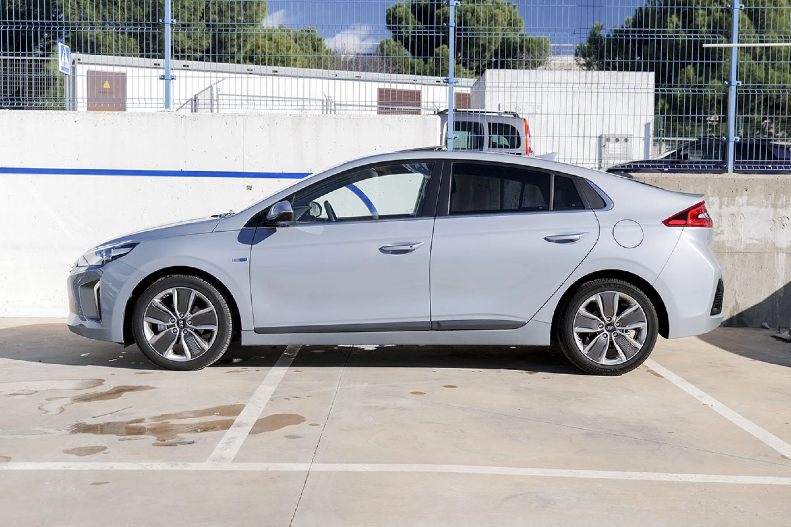 Hyundai Ioniq 1.6 GDI HEV Style DCT - Foto 15