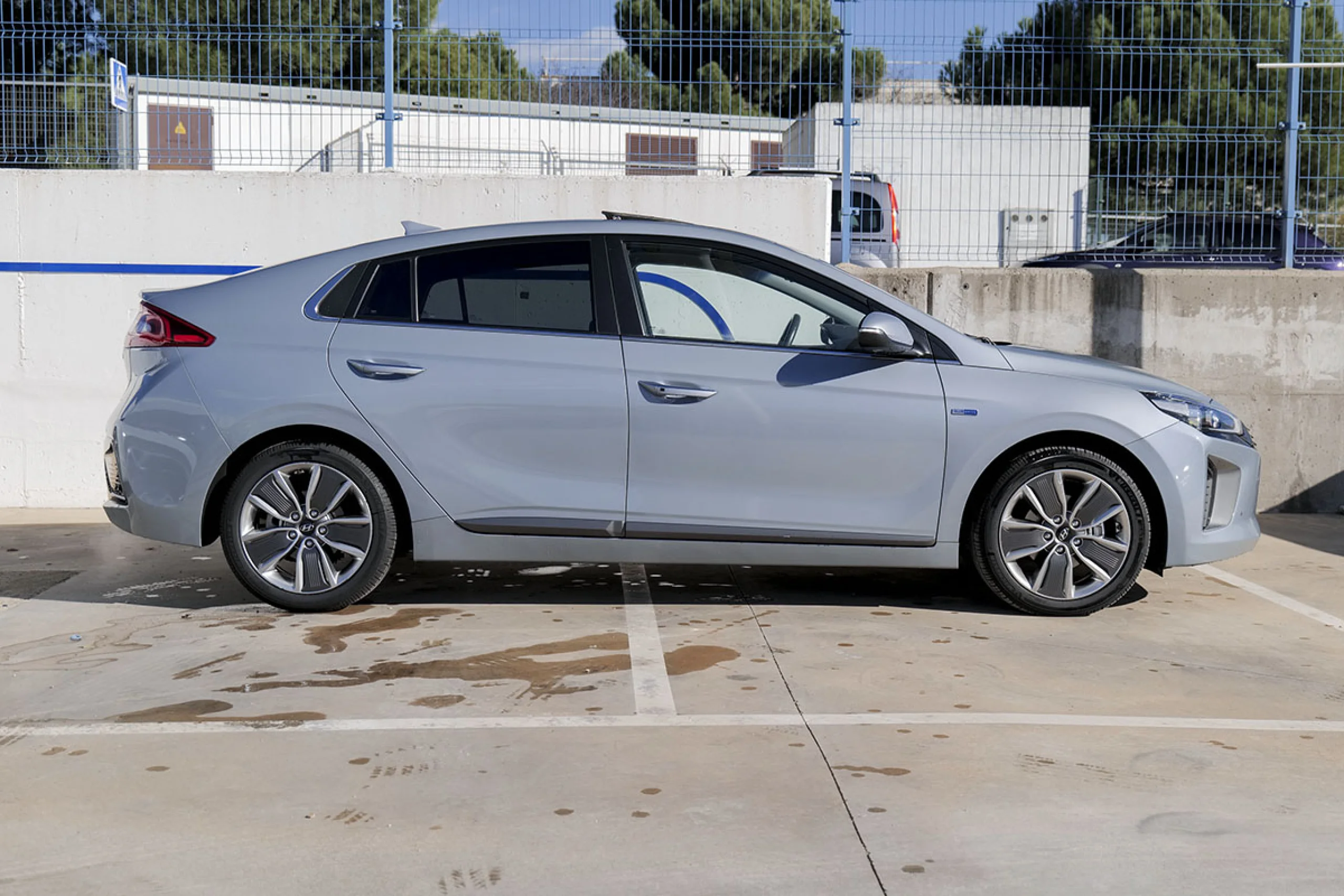 Hyundai Ioniq 1.6 GDI HEV Style DCT - Foto 16