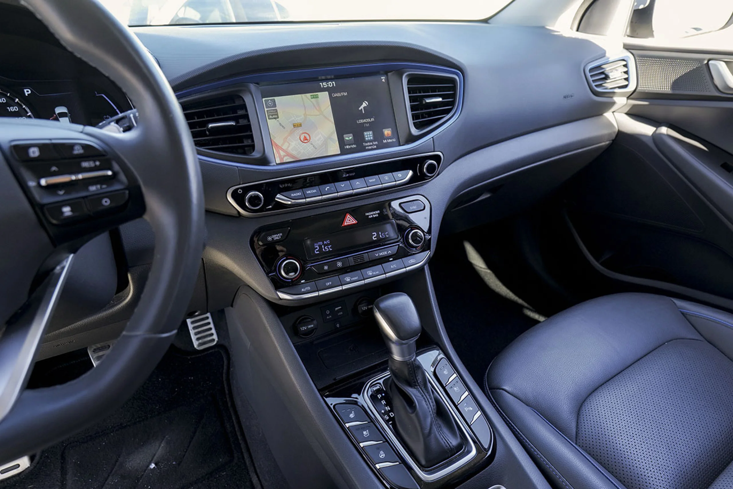 Hyundai Ioniq 1.6 GDI HEV Style DCT - Foto 28