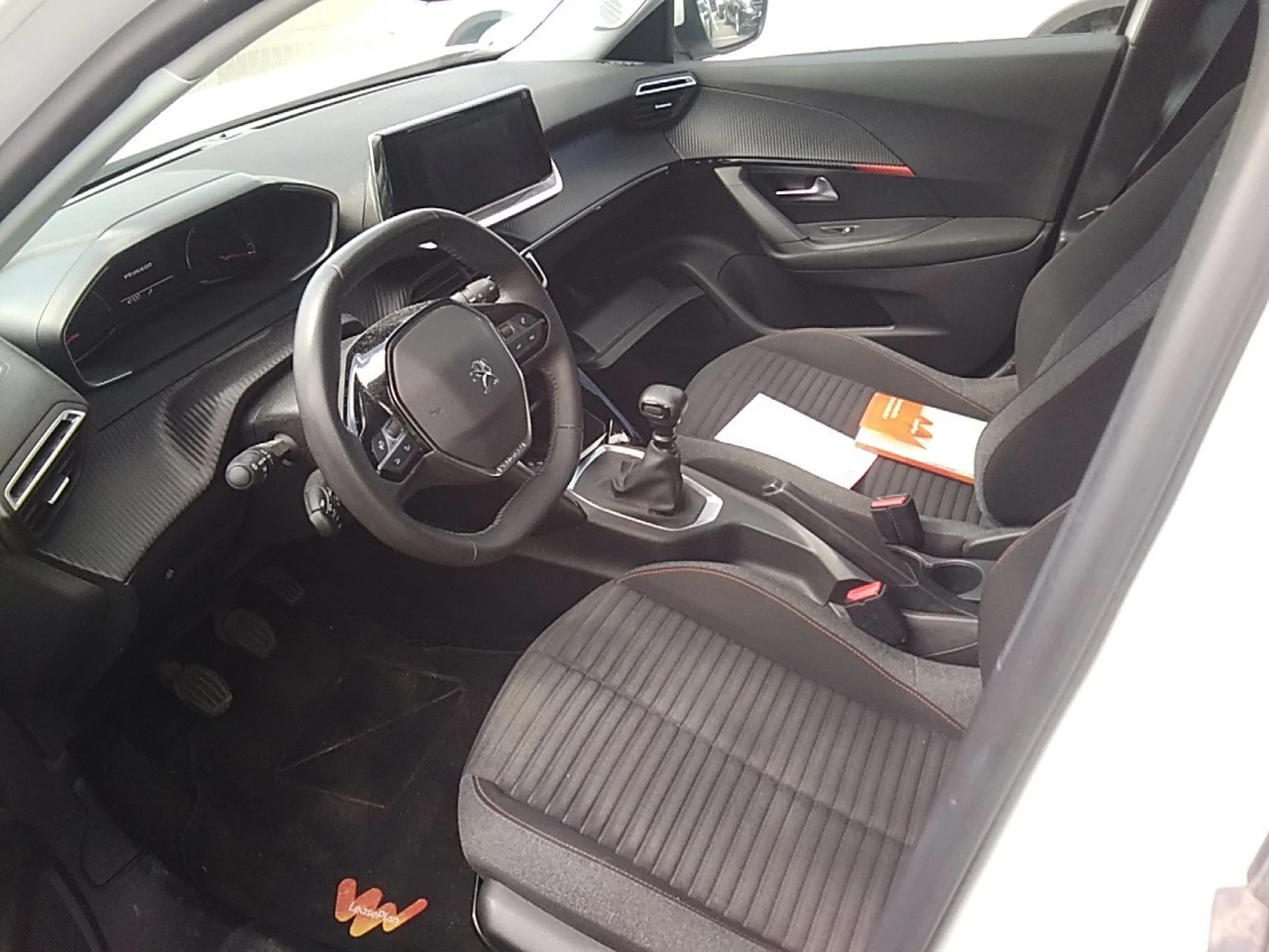 Peugeot 2008 Active Pack Puretech 100 S&amp;S BVM6 - Foto 7
