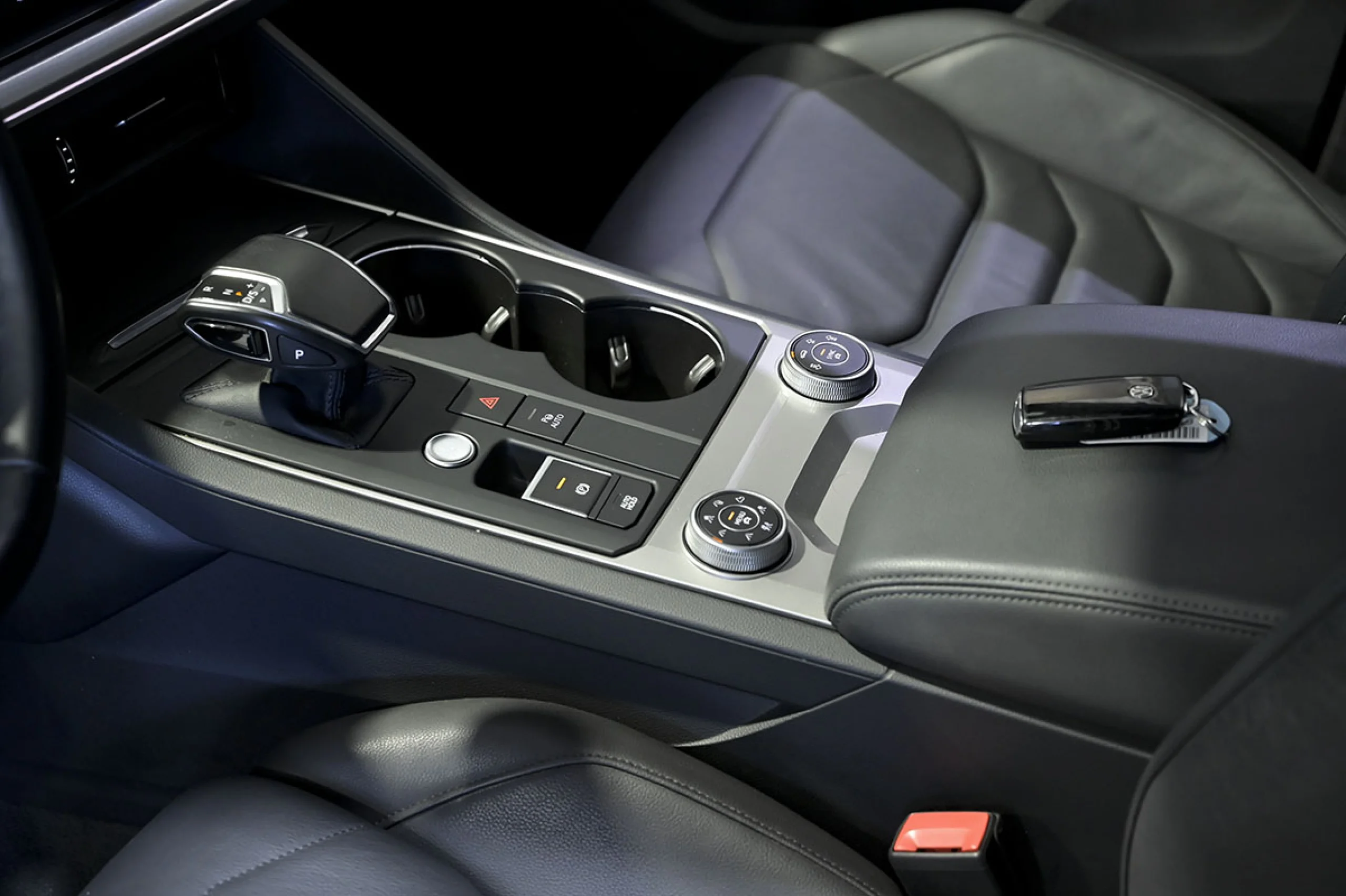 Volkswagen Touareg Prem Eleg 3.0 V6 TDI 210kW Tip 4M - Foto 27