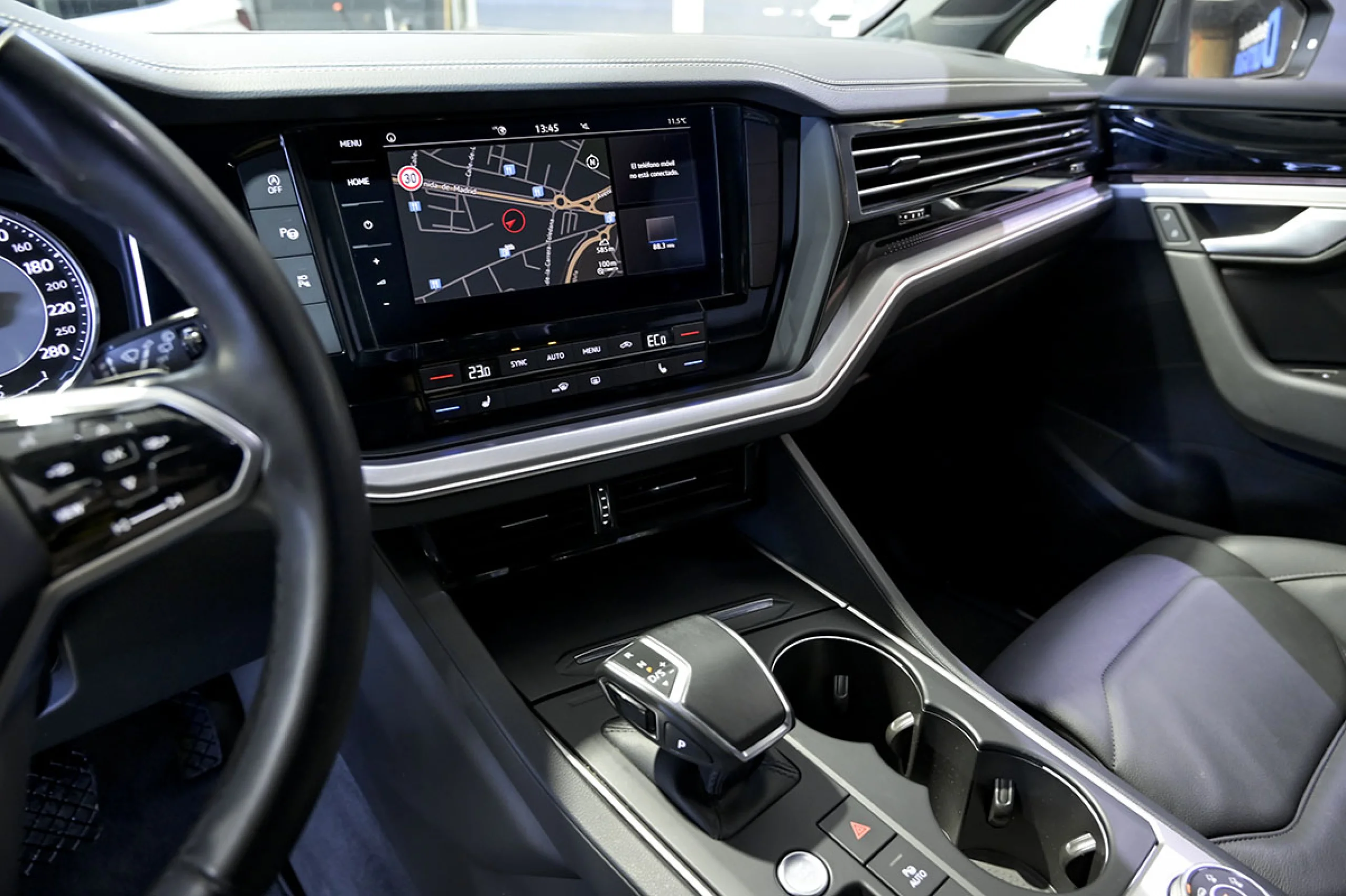 Volkswagen Touareg Prem Eleg 3.0 V6 TDI 210kW Tip 4M - Foto 25