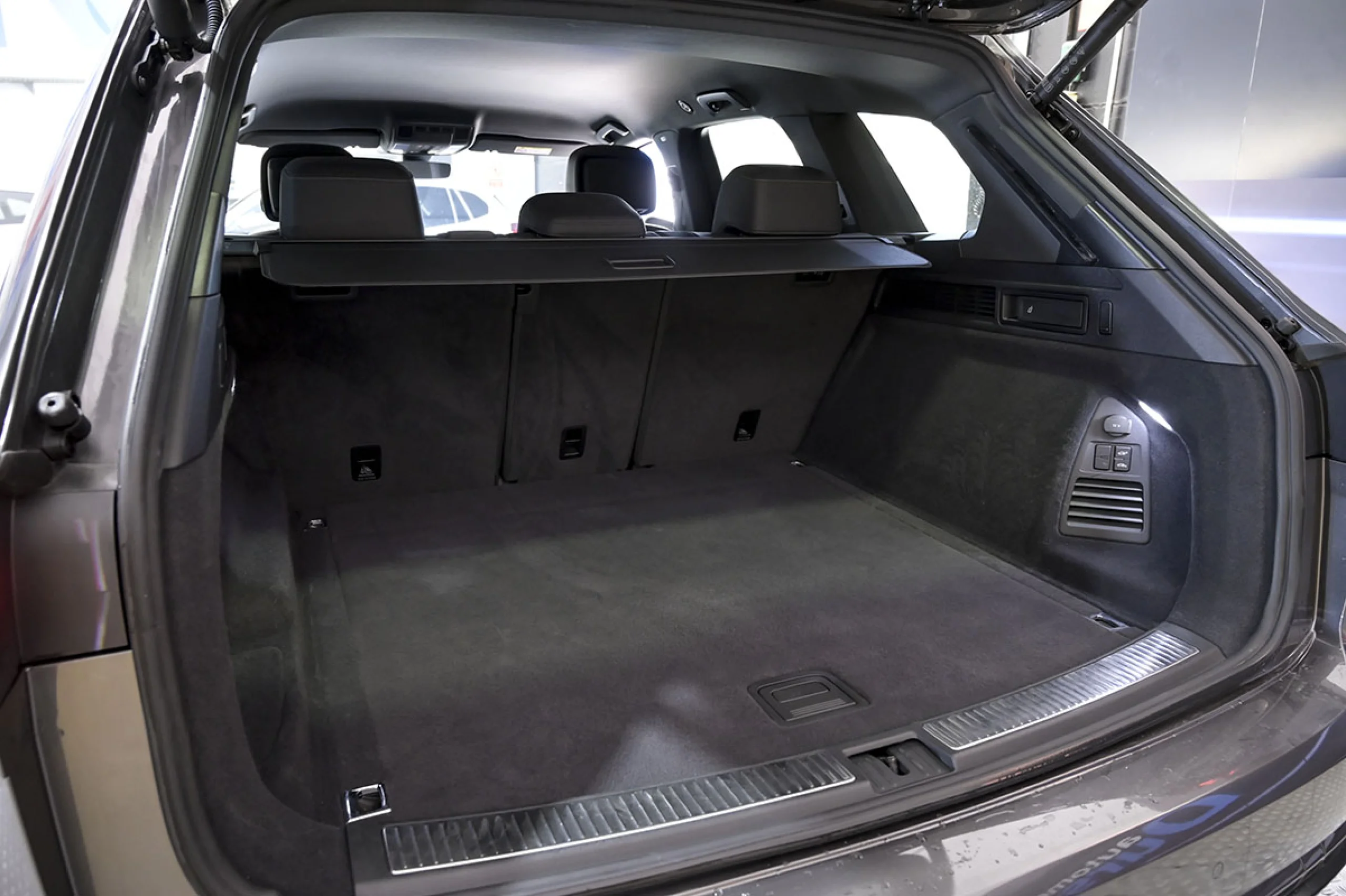 Volkswagen Touareg Prem Eleg 3.0 V6 TDI 210kW Tip 4M - Foto 13