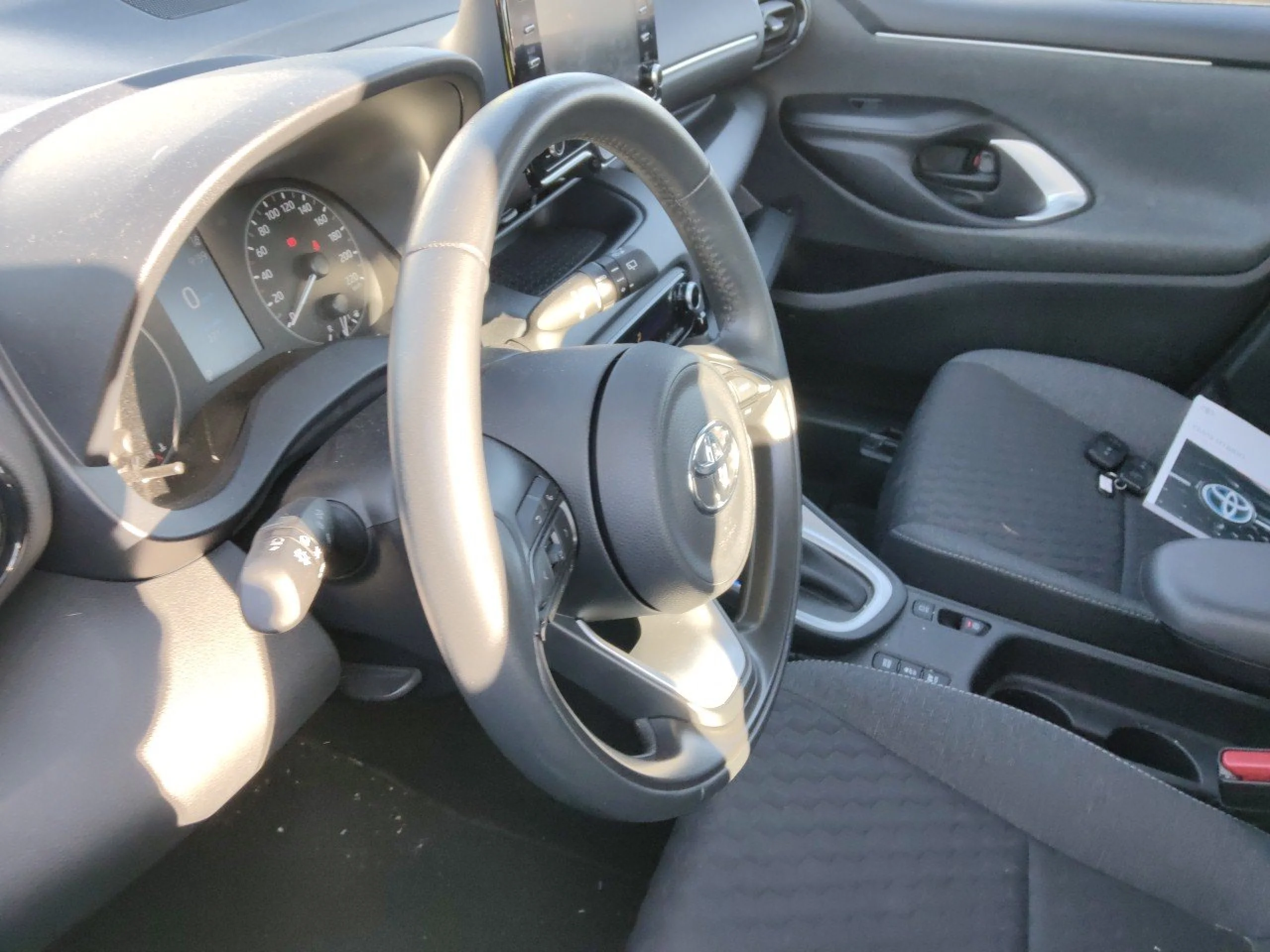 Toyota Yaris 1.5 120H Active Tech - Foto 7