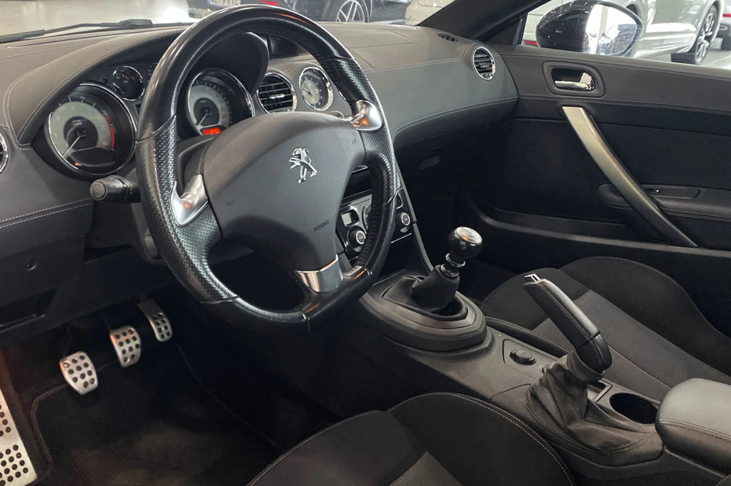 Peugeot RCZ 2.0 HDi 163cv - Foto 6