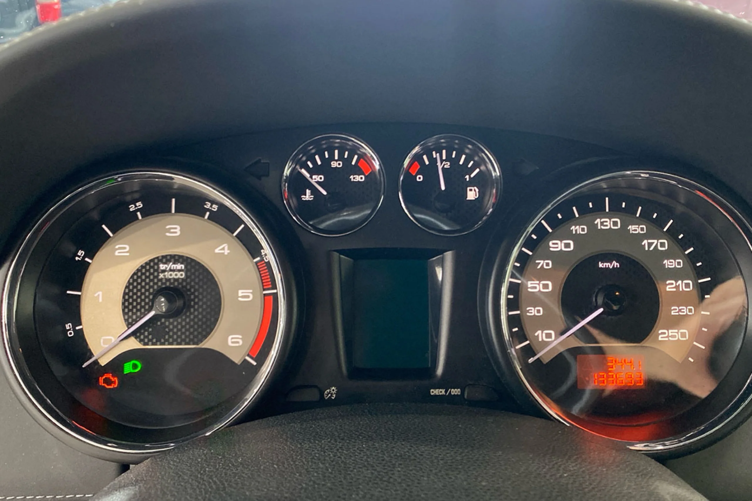 Peugeot RCZ 2.0 HDi 163cv - Foto 7