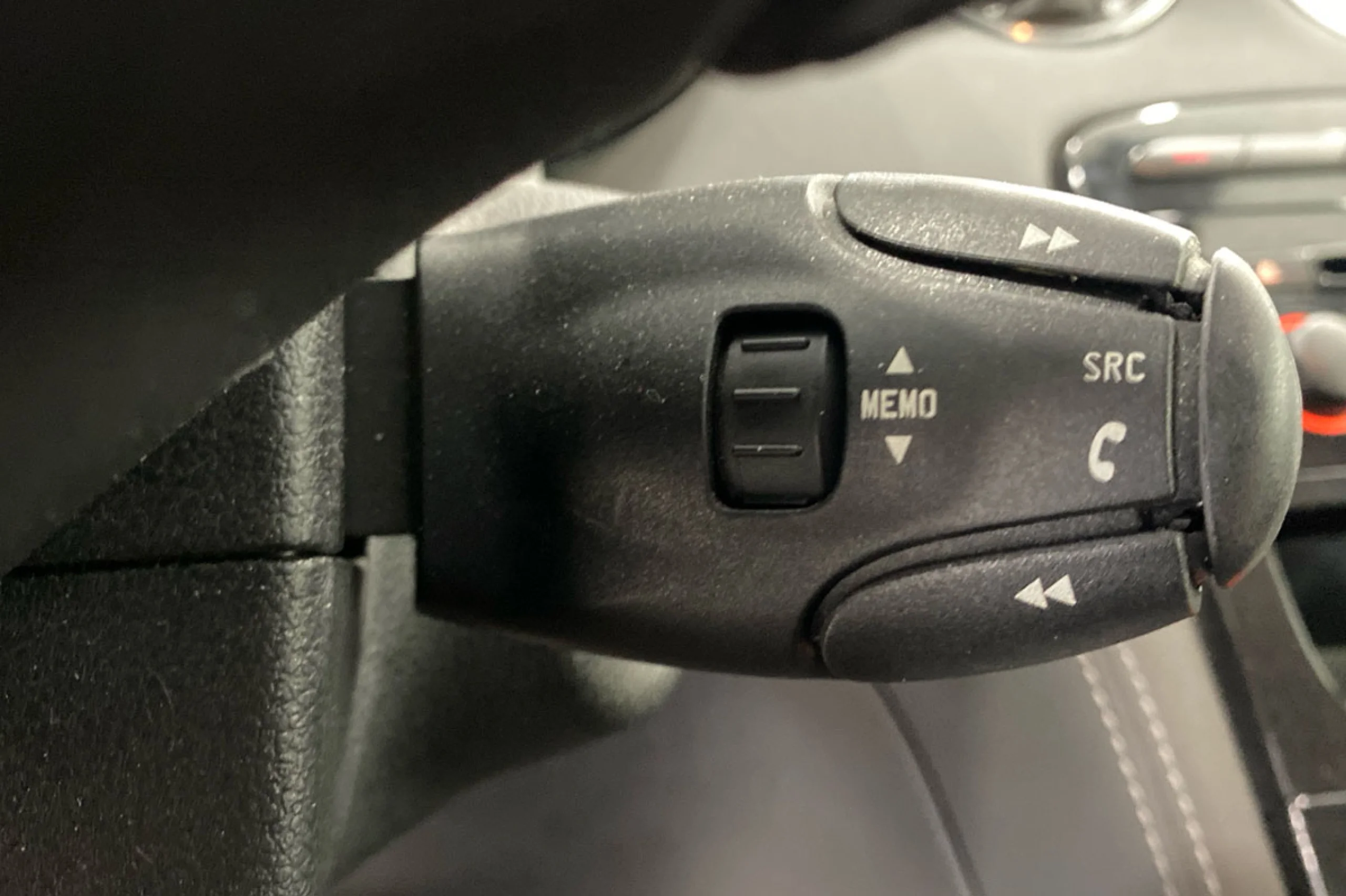 Peugeot RCZ 2.0 HDi 163cv - Foto 14