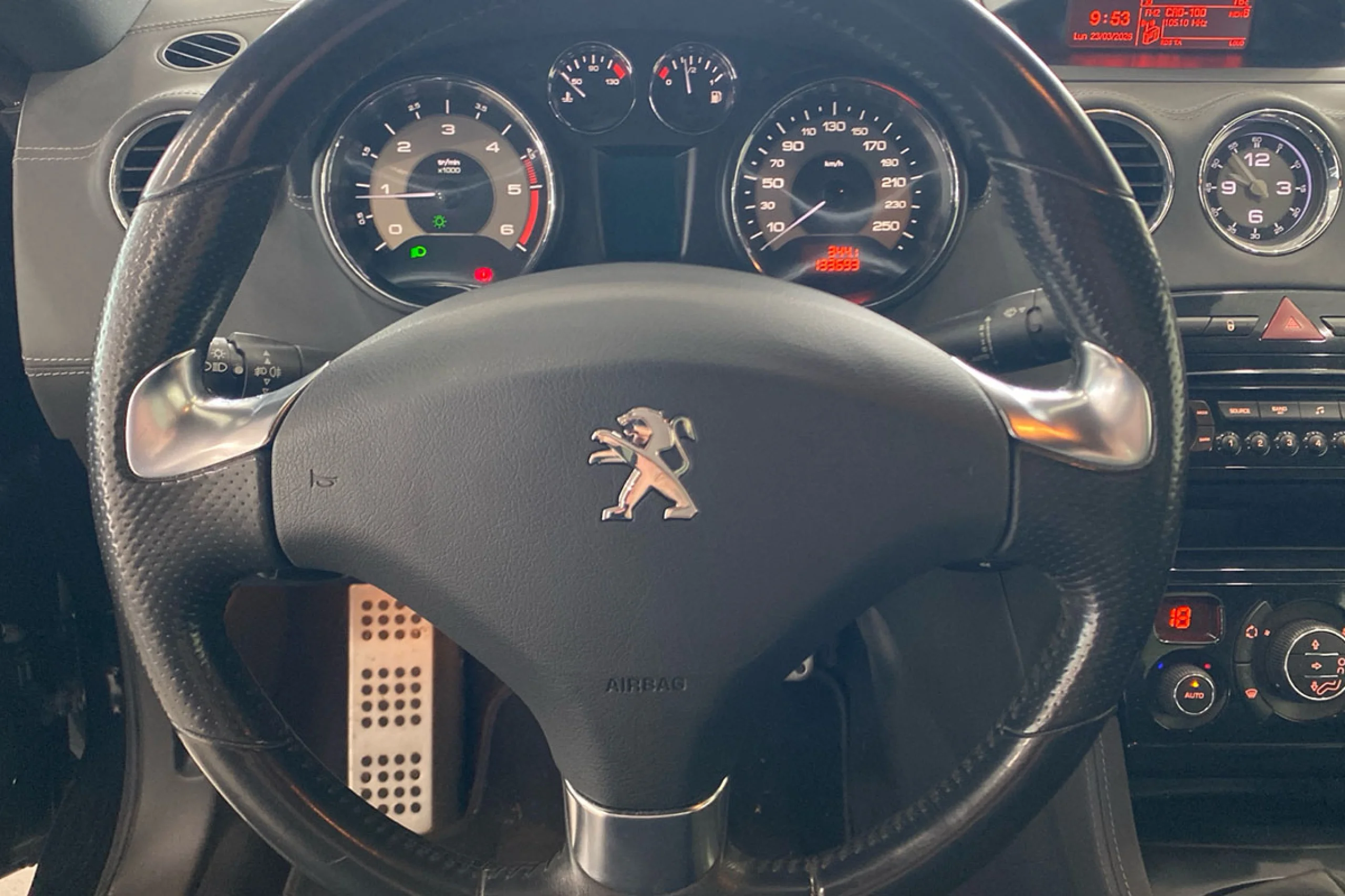 Peugeot RCZ 2.0 HDi 163cv - Foto 19