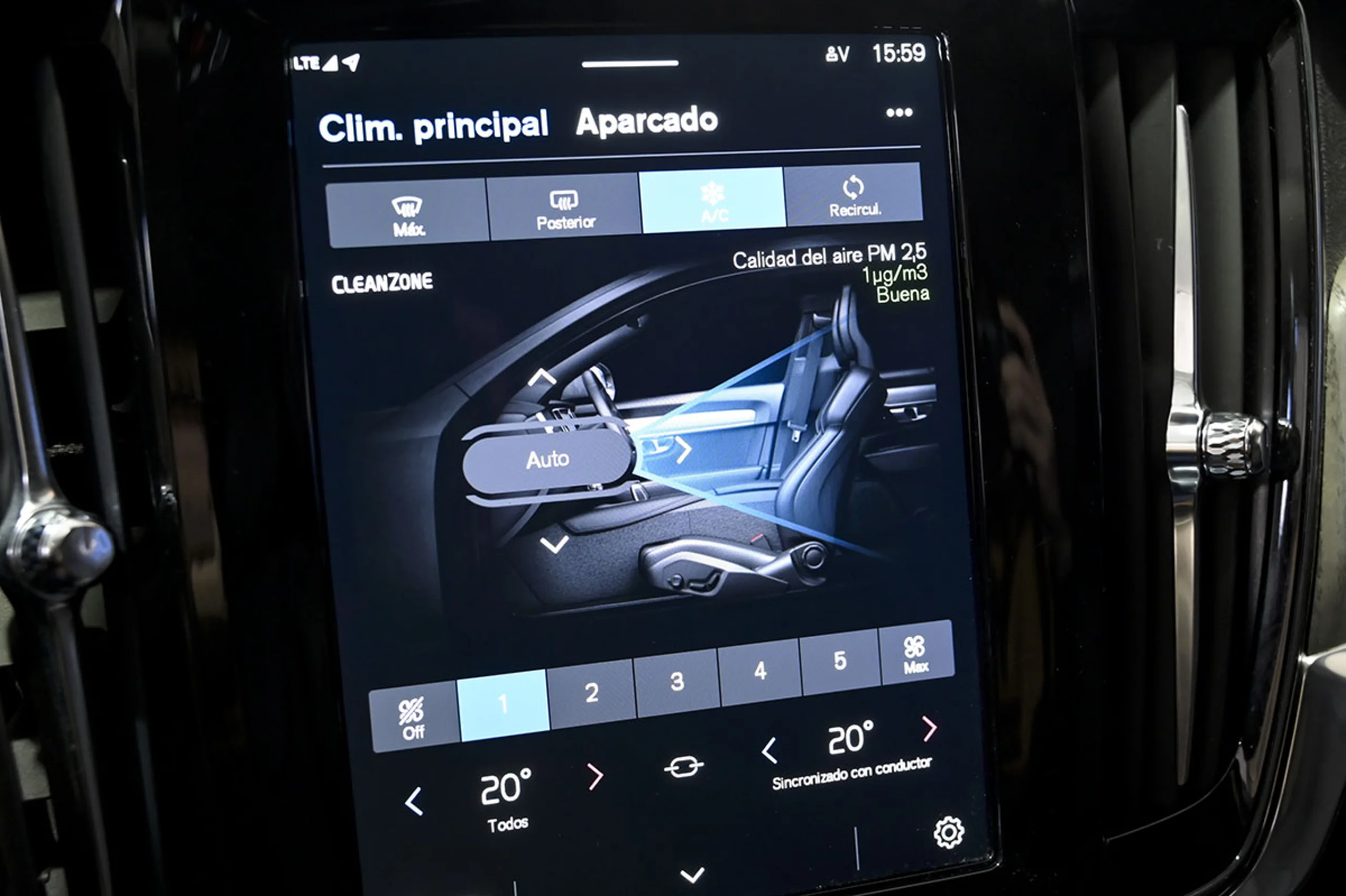 Volvo V90 Cross Country 2.0 B4 D AWD Auto - Foto 33