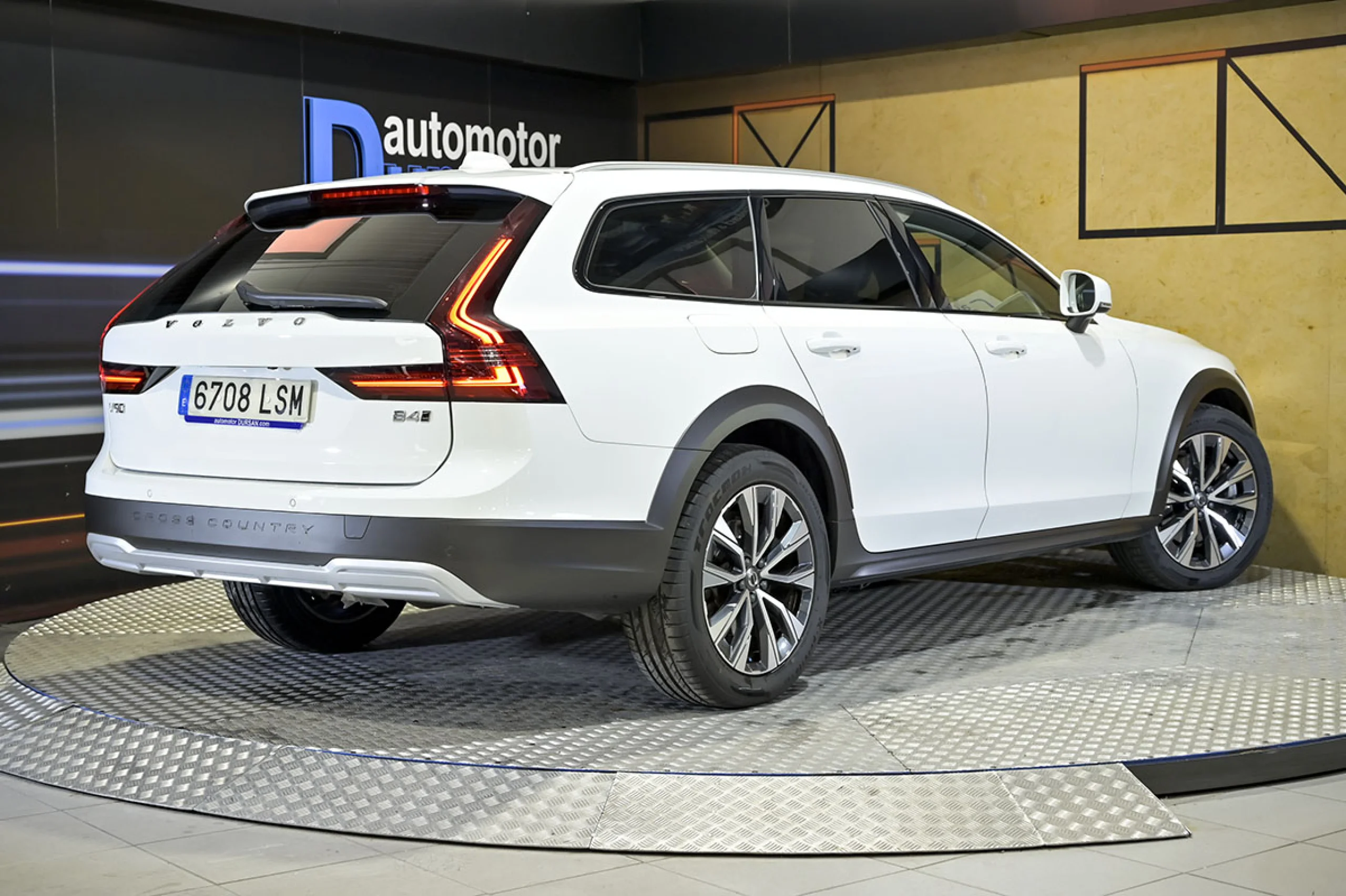 Volvo V90 Cross Country 2.0 B4 D AWD Auto - Foto 5
