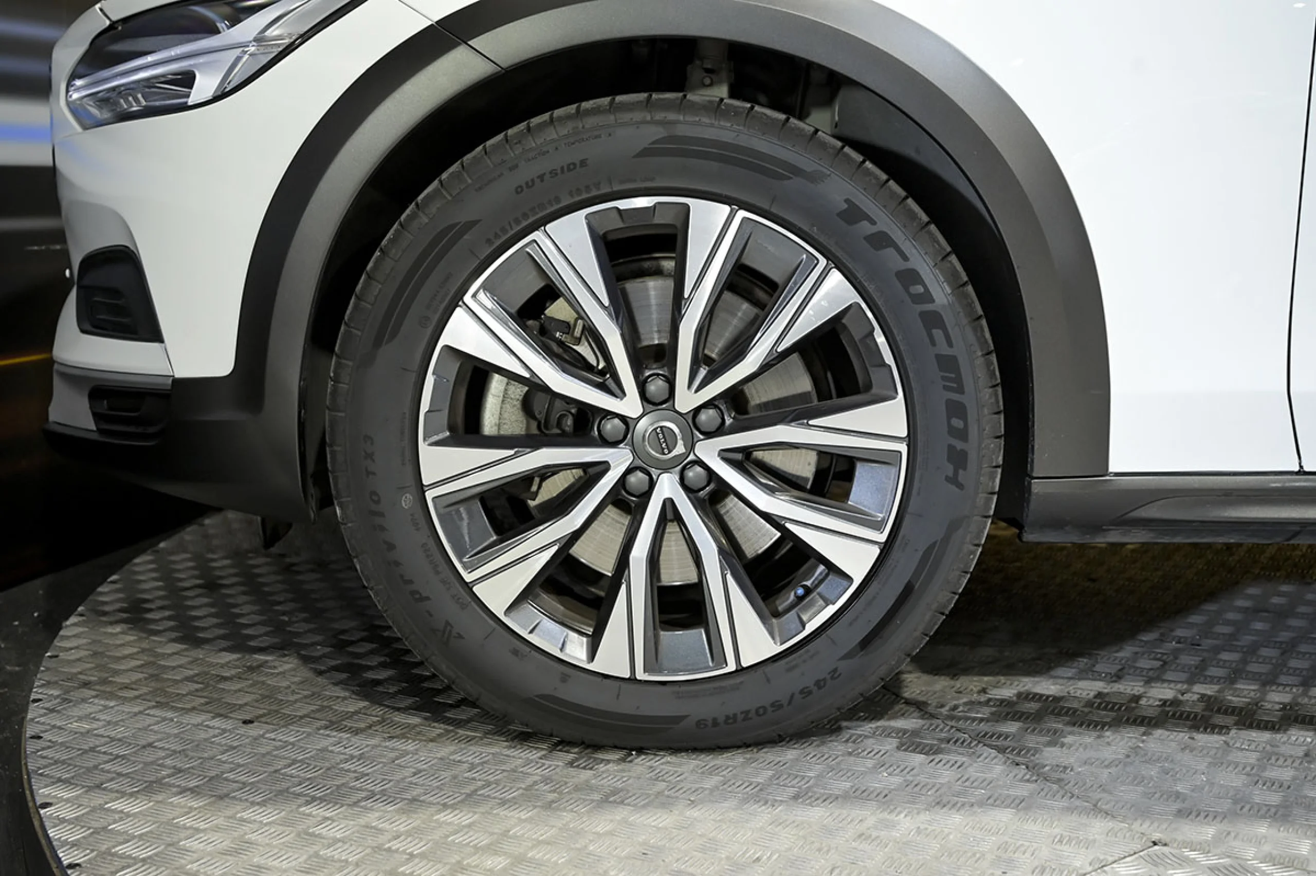 Volvo V90 Cross Country 2.0 B4 D AWD Auto - Foto 14