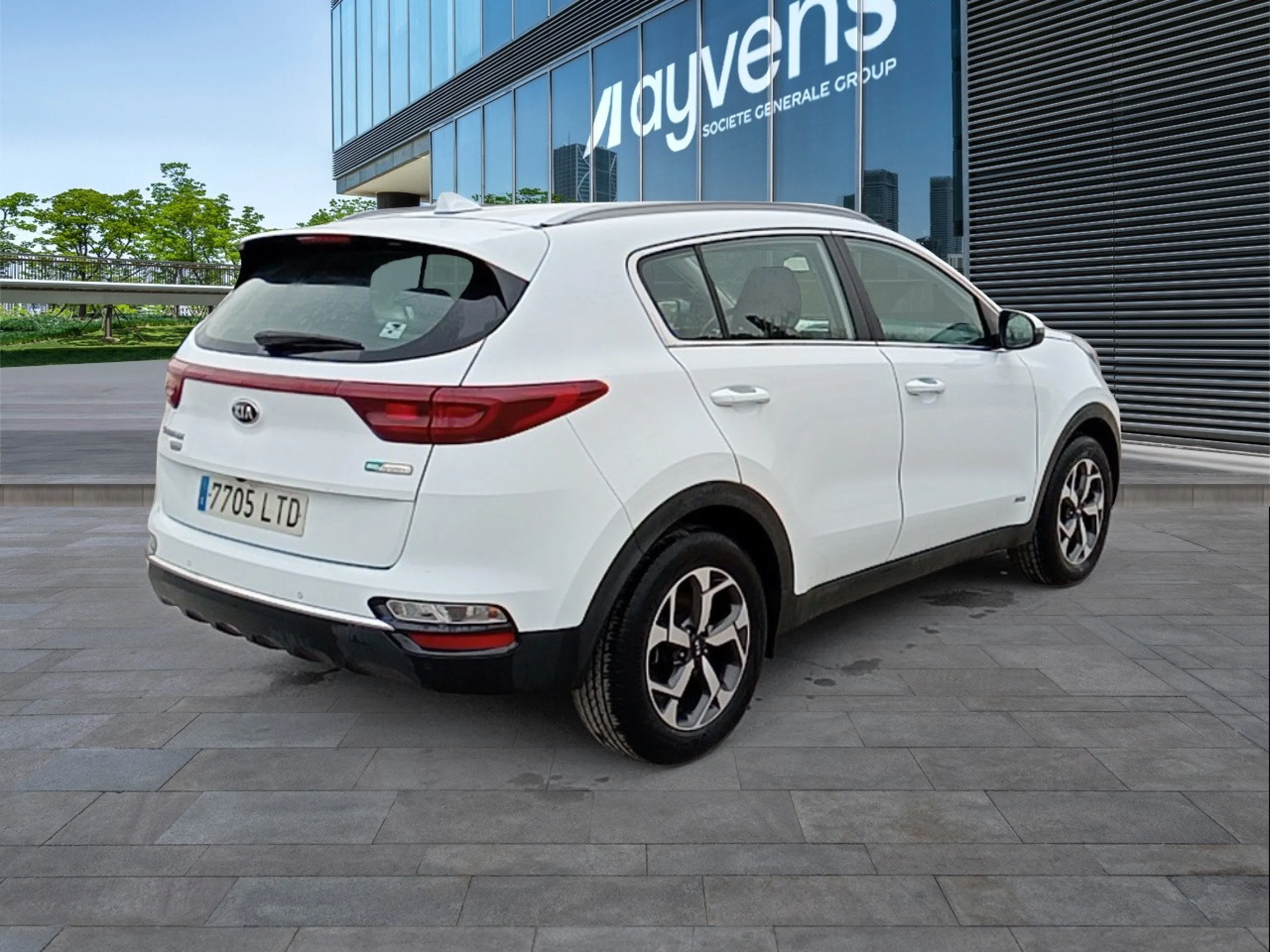 Kia Sportage 1.6 MHEV Business 100kW (136CV) 4x4 - Foto 4